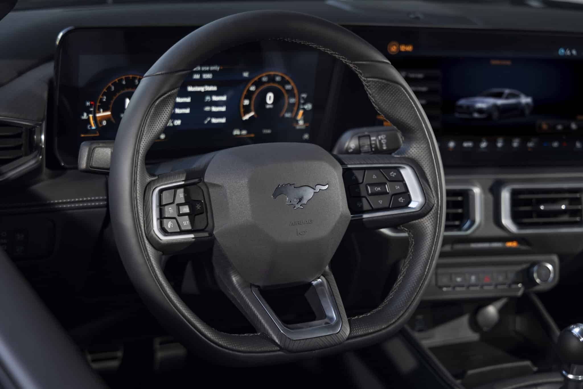 Nuova Ford Mustang, più tecnologica e ancora più veloce