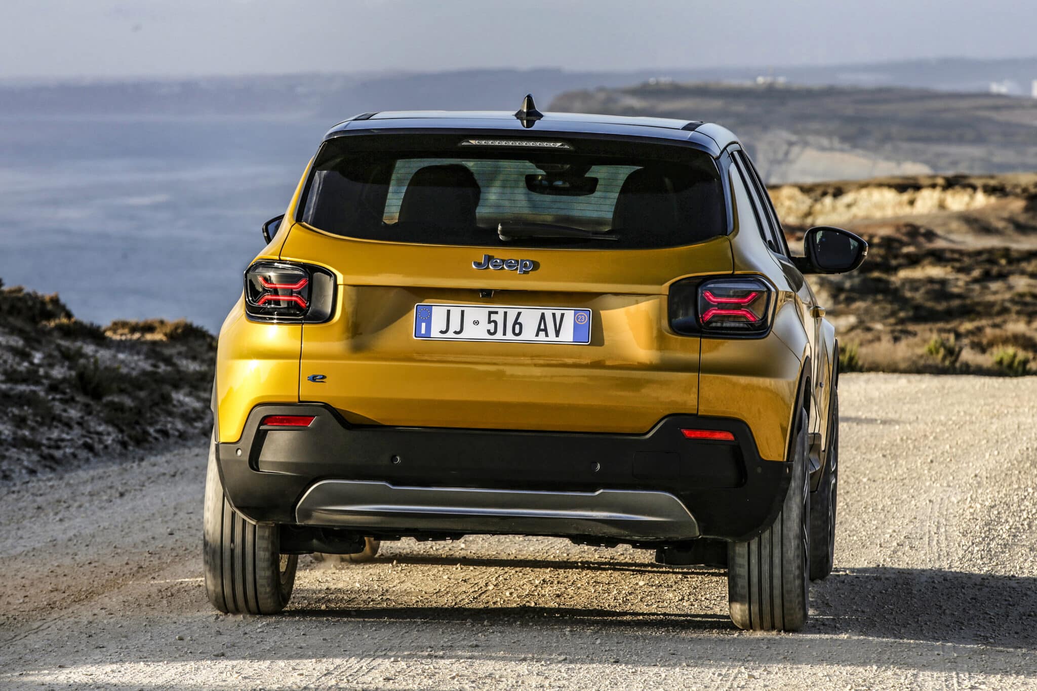 Jeep Avenger 2023: ecco la baby suv elettrica