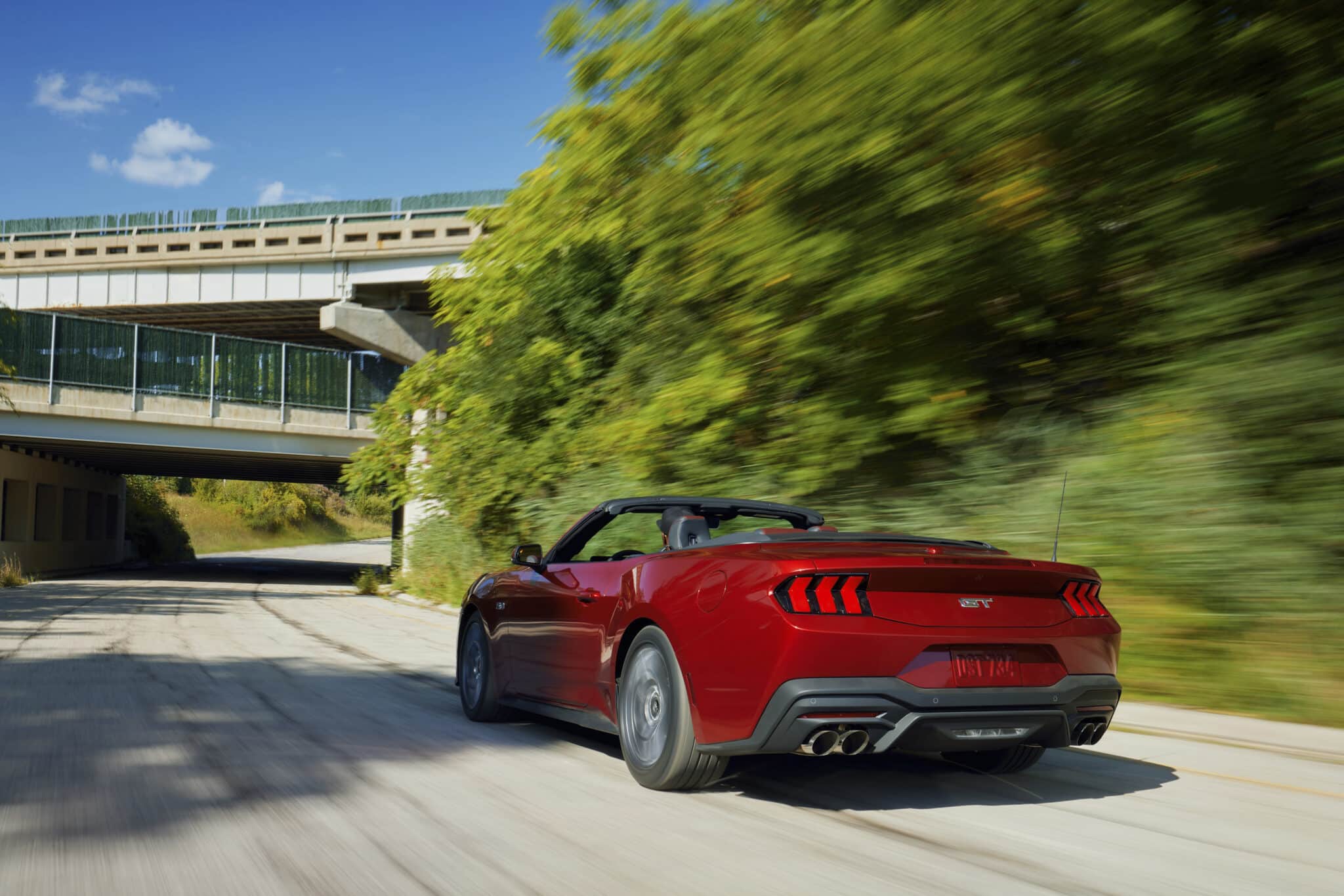 Nuova Ford Mustang, più tecnologica e ancora più veloce