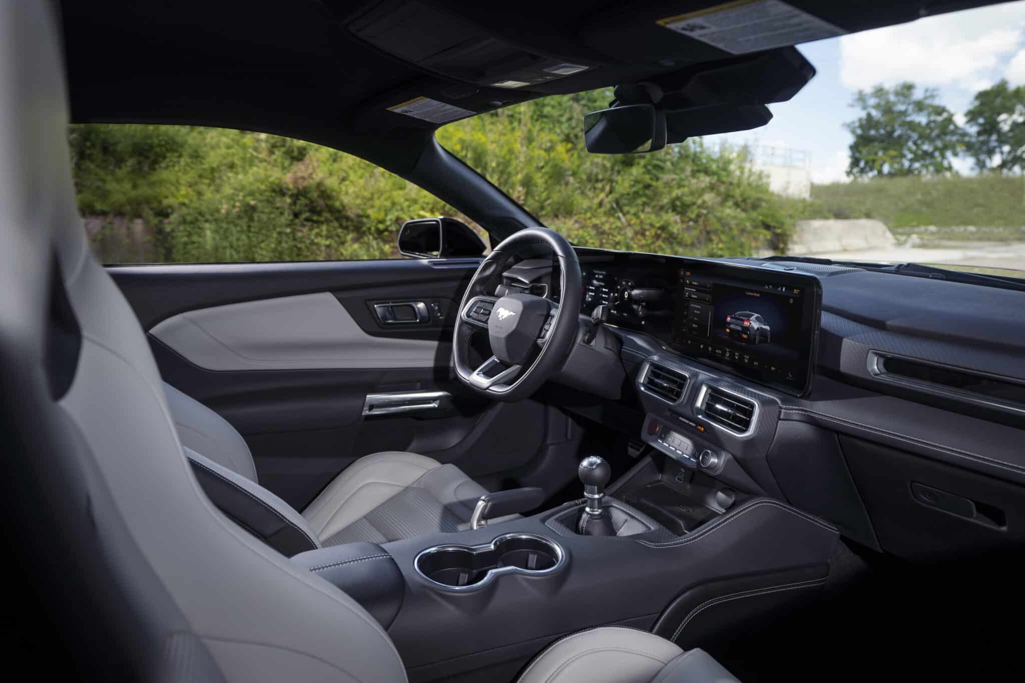 Nuova Ford Mustang, più tecnologica e ancora più veloce
