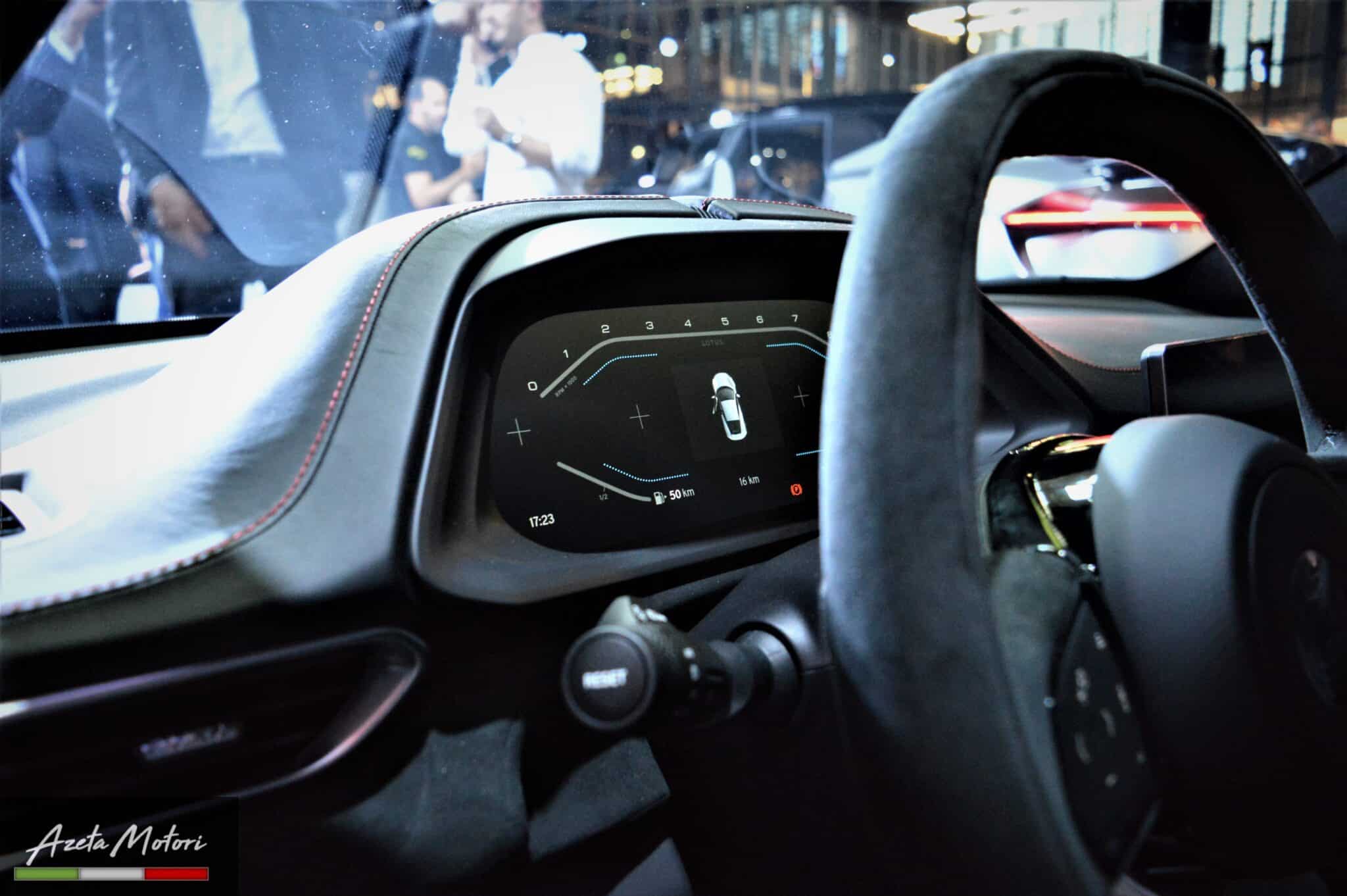 La nuova era Lotus viene svelata in anteprima italiana a Milano