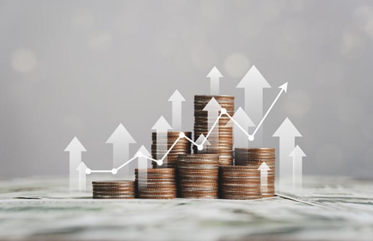 Certificates: l'iniziativa green - stack of silver coins with trading chart in financial concepts and financial investment business stock growth