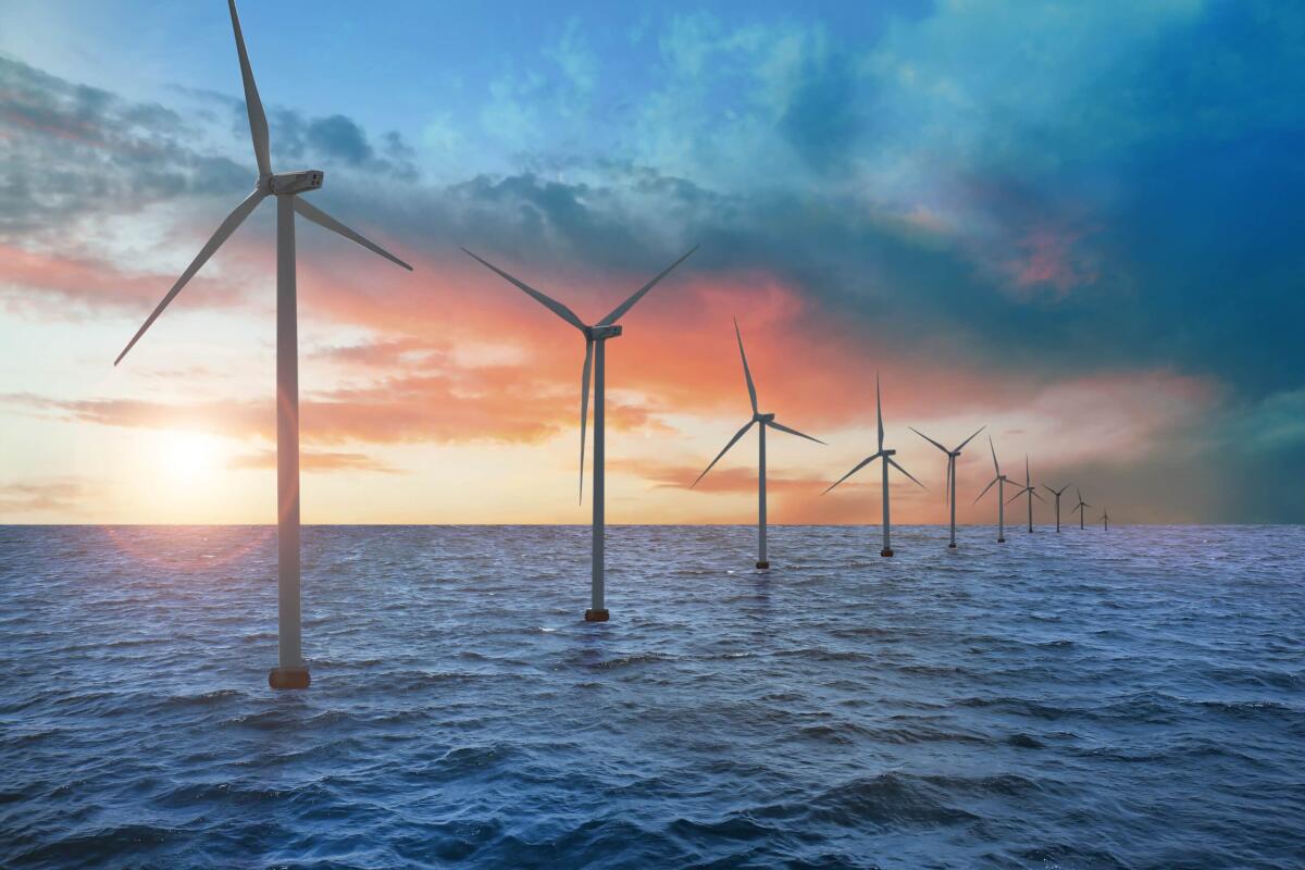 Monopile eolico: in Norvegia soluzione offshore per profondità di 100 metri - Floating wind turbines installed in sea. Alternative energy source