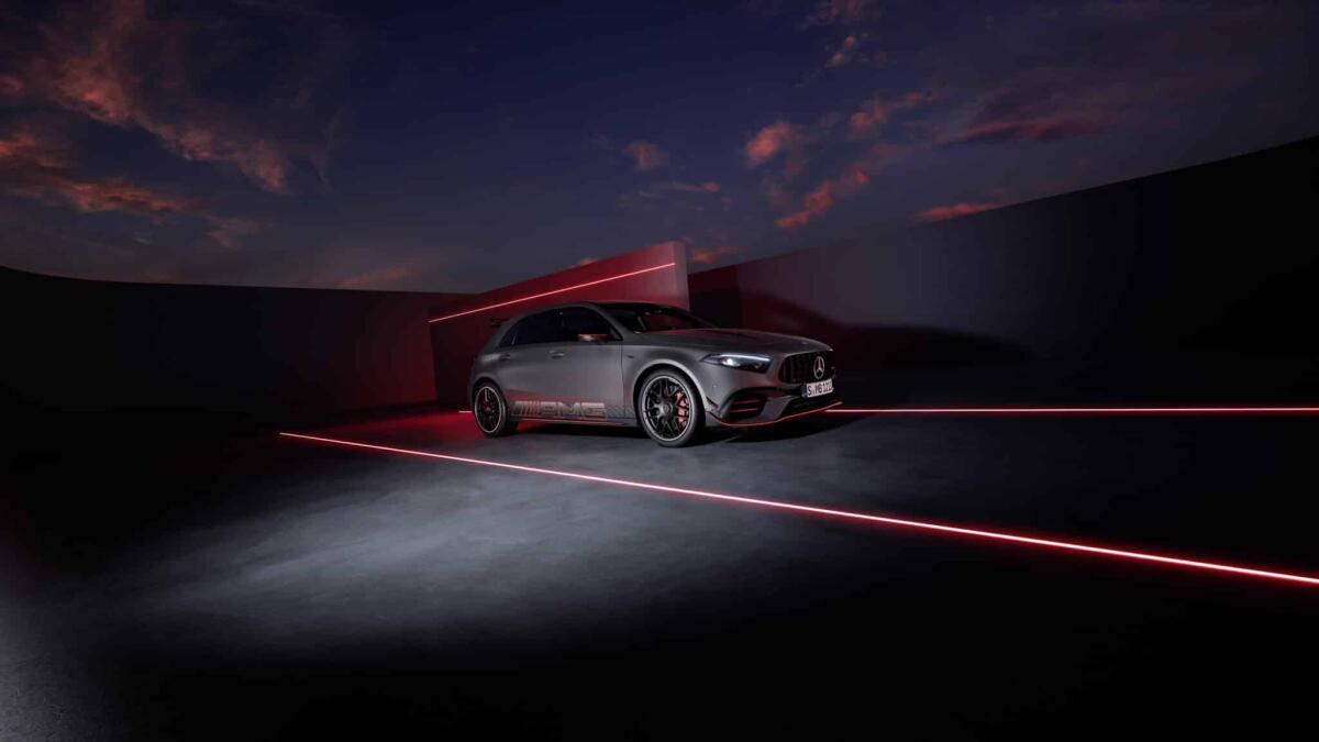 Nuova Mercedes Classe A e AMG: disponibili in Italia 7 versioni a partire da 35.120 euro - Nuova Mercedes Classe A: disponibili in Italia 7 versioni a partire da 35.120 euro
The new Mercedes-AMG A 45 S 4MATIC+ (combined fuel consumption (WLTP): 9.2–8.8 l/100 km, combined CO2 emissions (WLTP): 208–200 g/km);Combined fuel consumption (WLTP):
