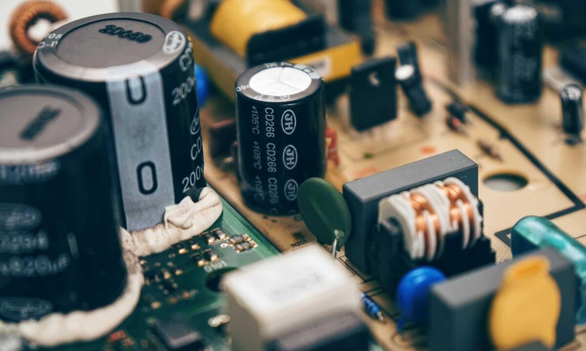 Supercondensatori: un'alternativa alle classiche batterie - 