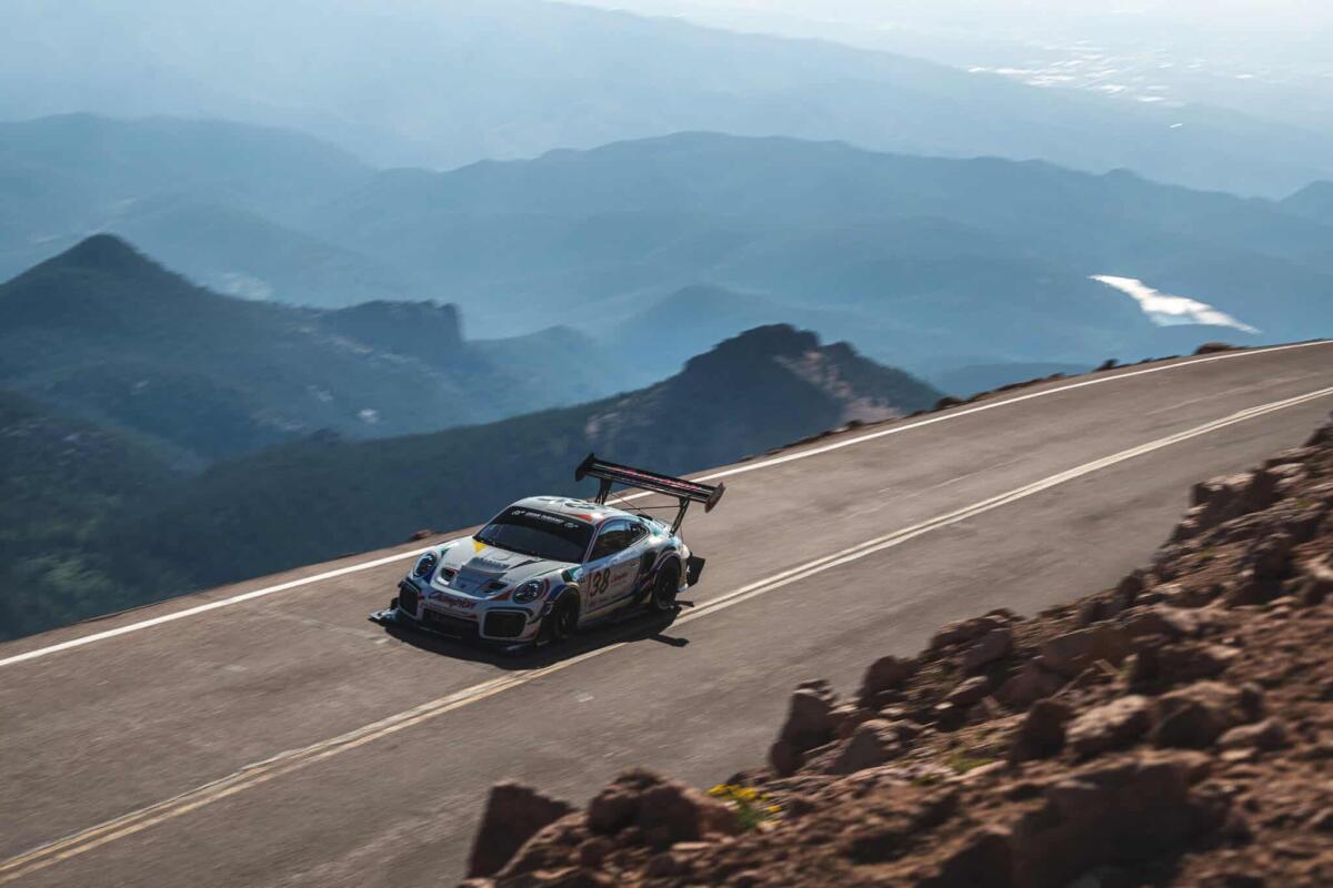 Pikes Peak: i costruttori potranno usare la Hill Climb come circuito di prova - 
