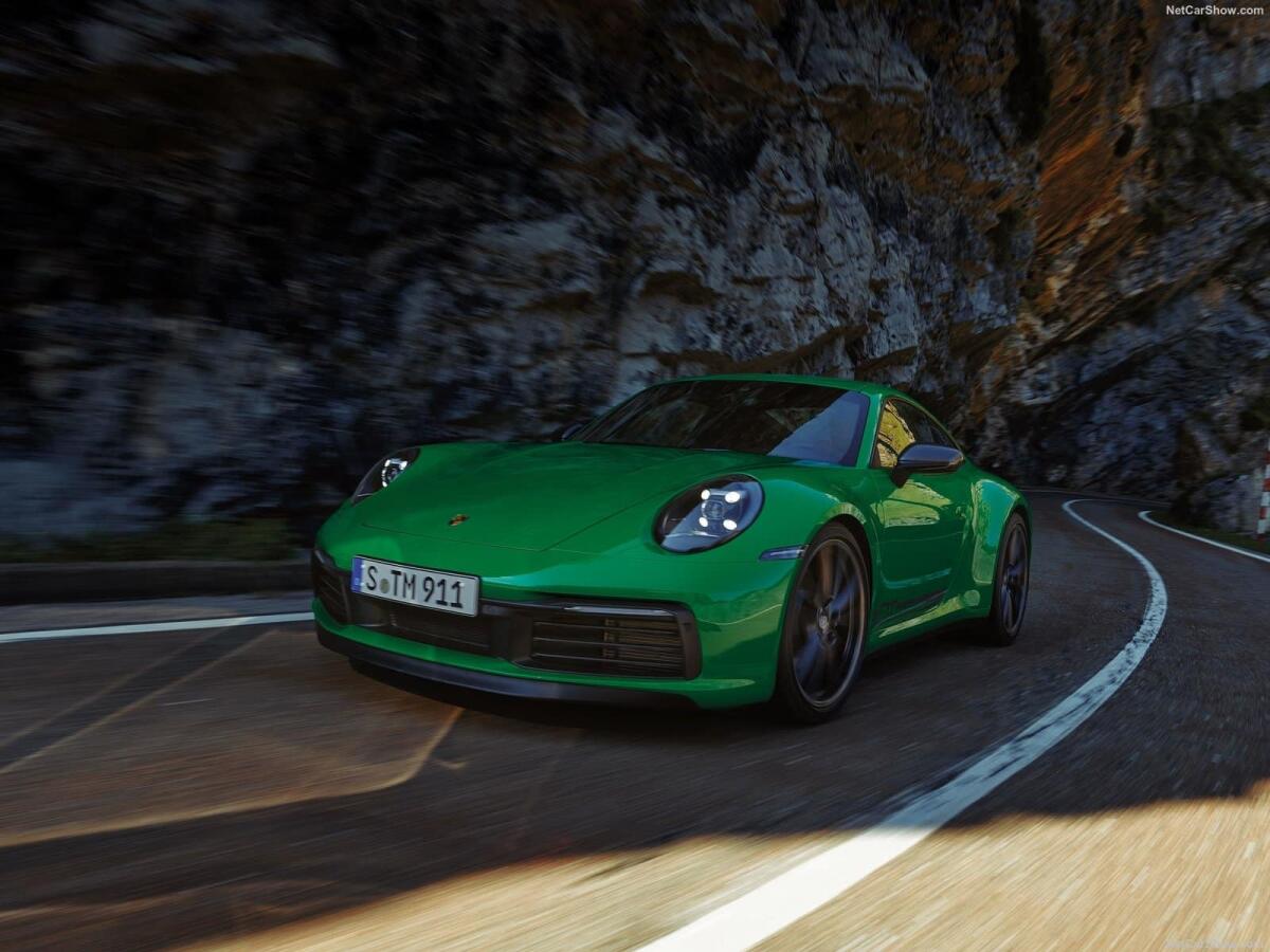 Porsche 911 Carrera T: la sportiva con cambio manuale e 385 CV - Porsche 911 Carrera T