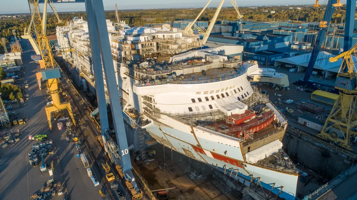 La nave in costruzione ai cantieri navali Meyer Turku in Finlandia a inizio ottobre. Fonte: Royal Caribbean Blog