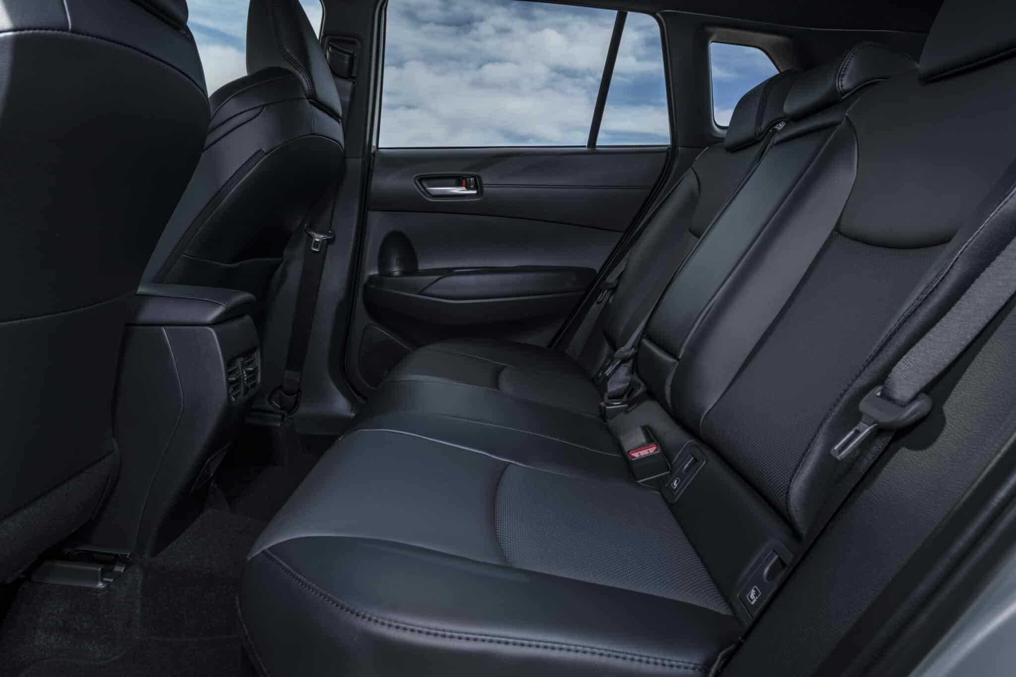 Toyota Corolla Cross 2023: scheda tecnica, allestimenti e listino prezzi