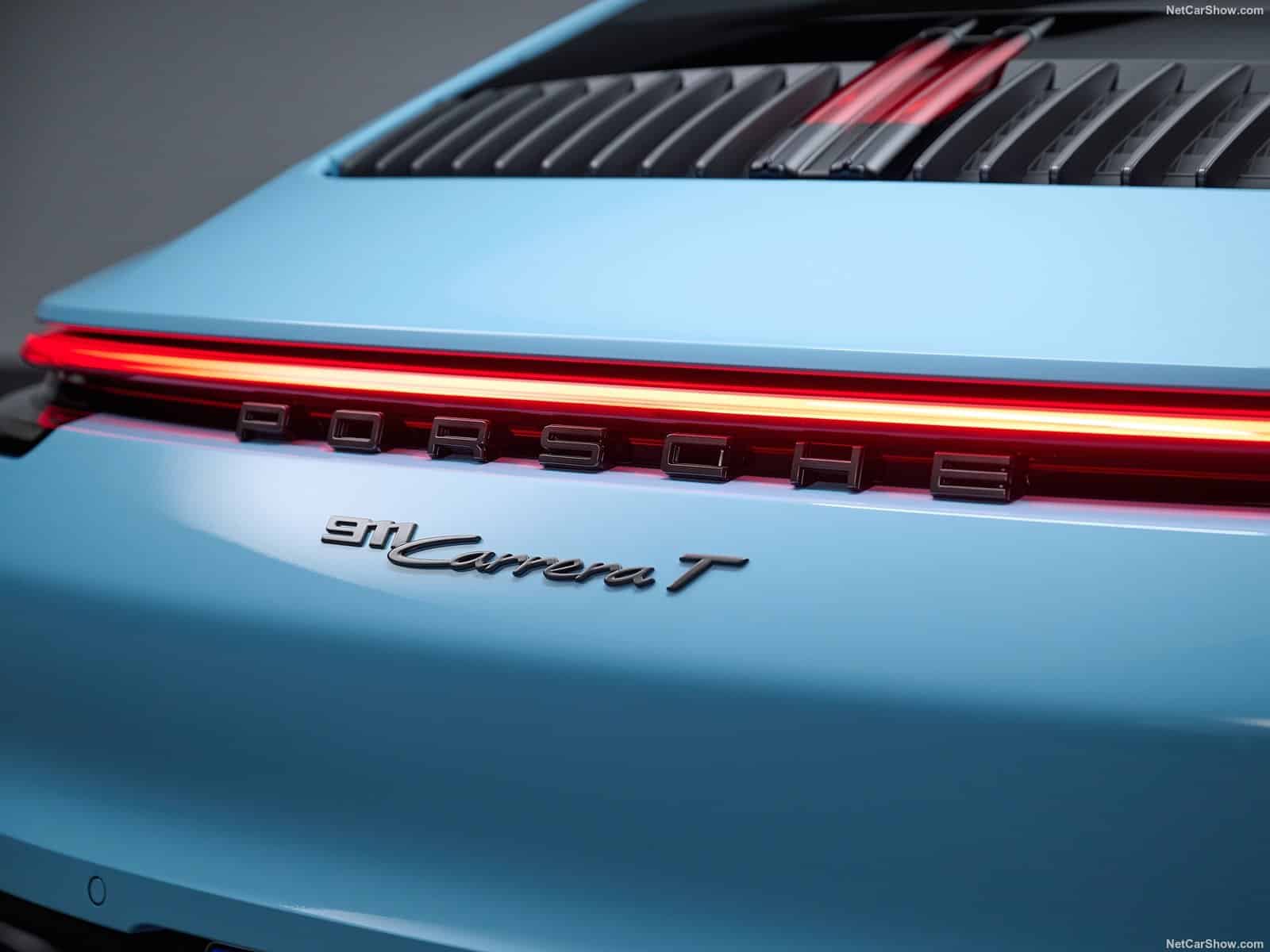 Porsche 911 Carrera T: la sportiva con cambio manuale e 385 CV