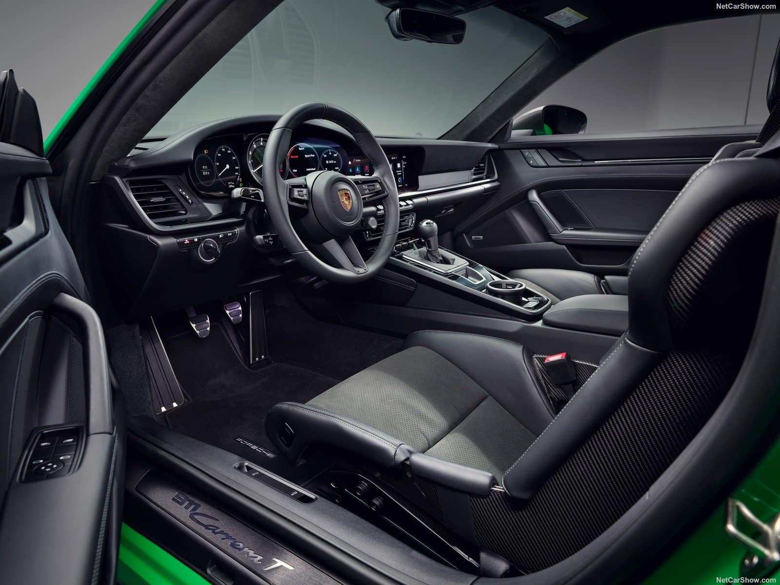 Gli interni della Porsche 911 Carrera T