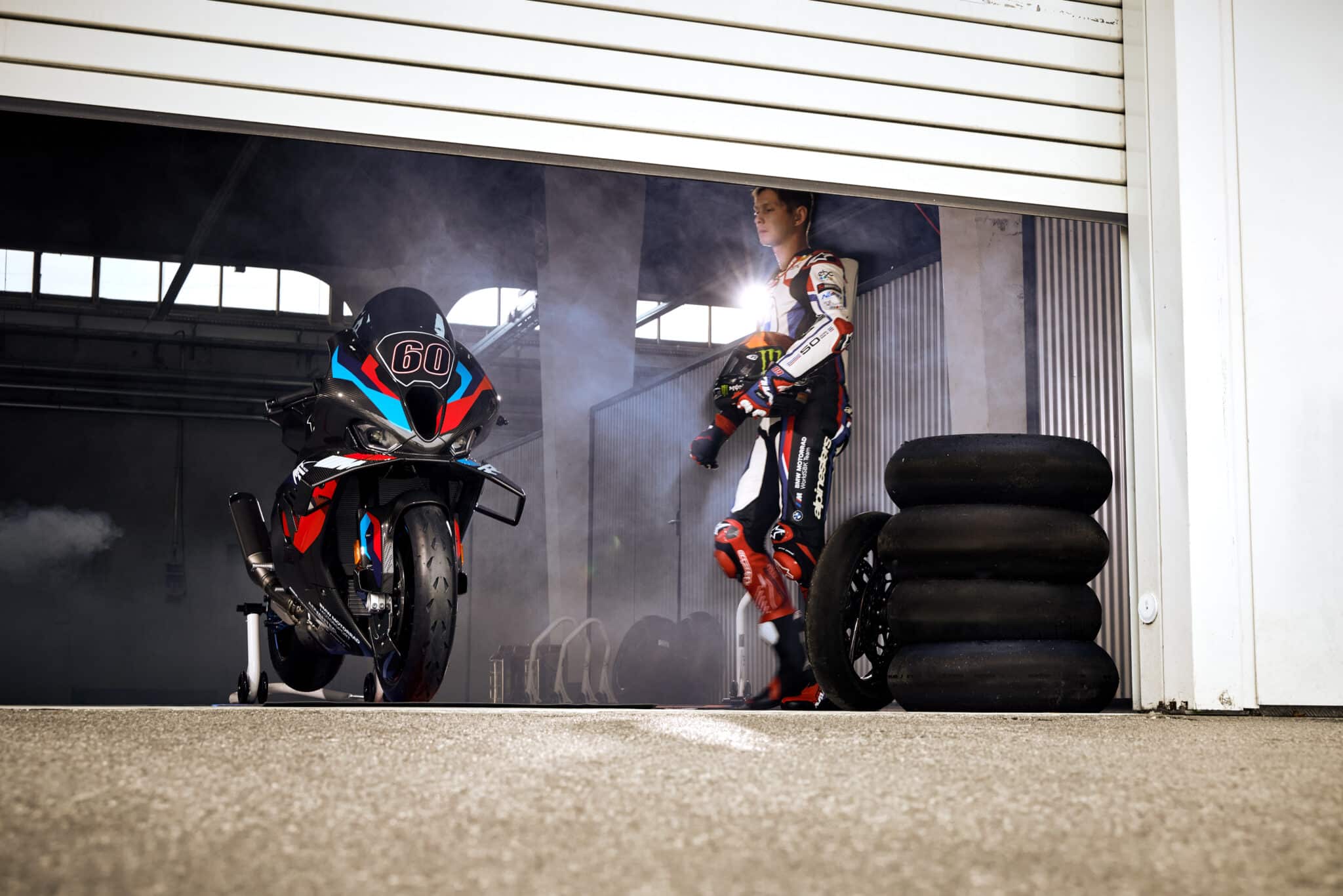 BMW M 1000 RR 2023: aumenta la velocità massima e migliora l'aerodinamica