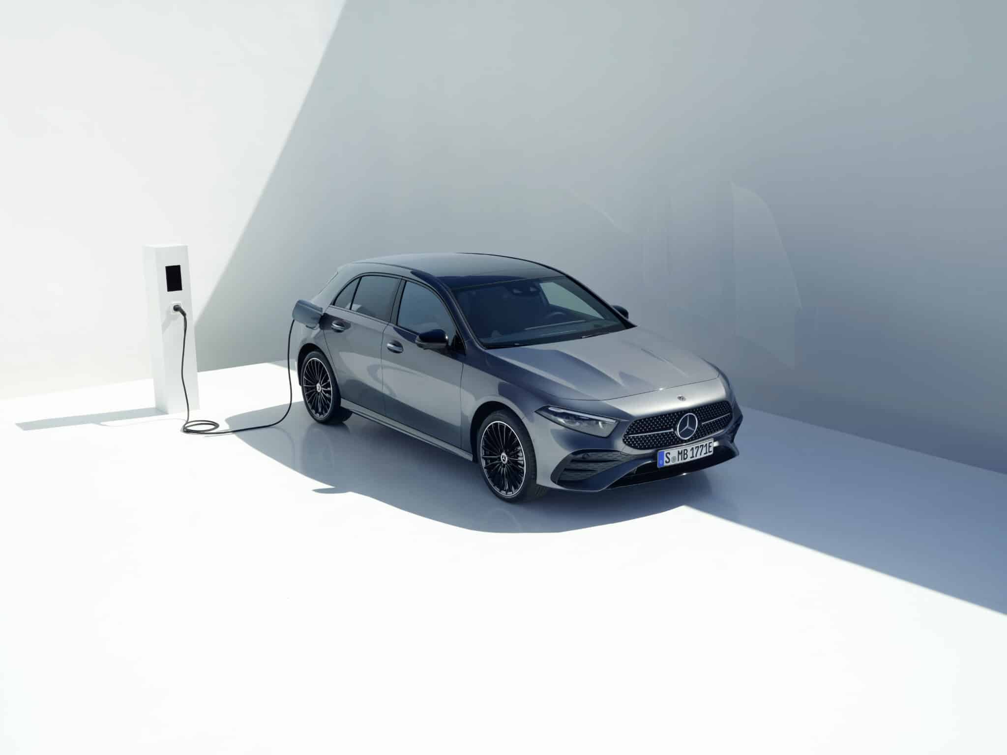 Nuova Mercedes Classe A e AMG: disponibili in Italia 7 versioni a partire da 35.120 euro