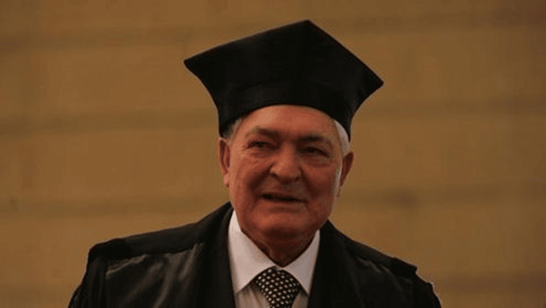 Armando Cimolai nel momento della laurea ad honorem. Credits: Messaggero Veneto