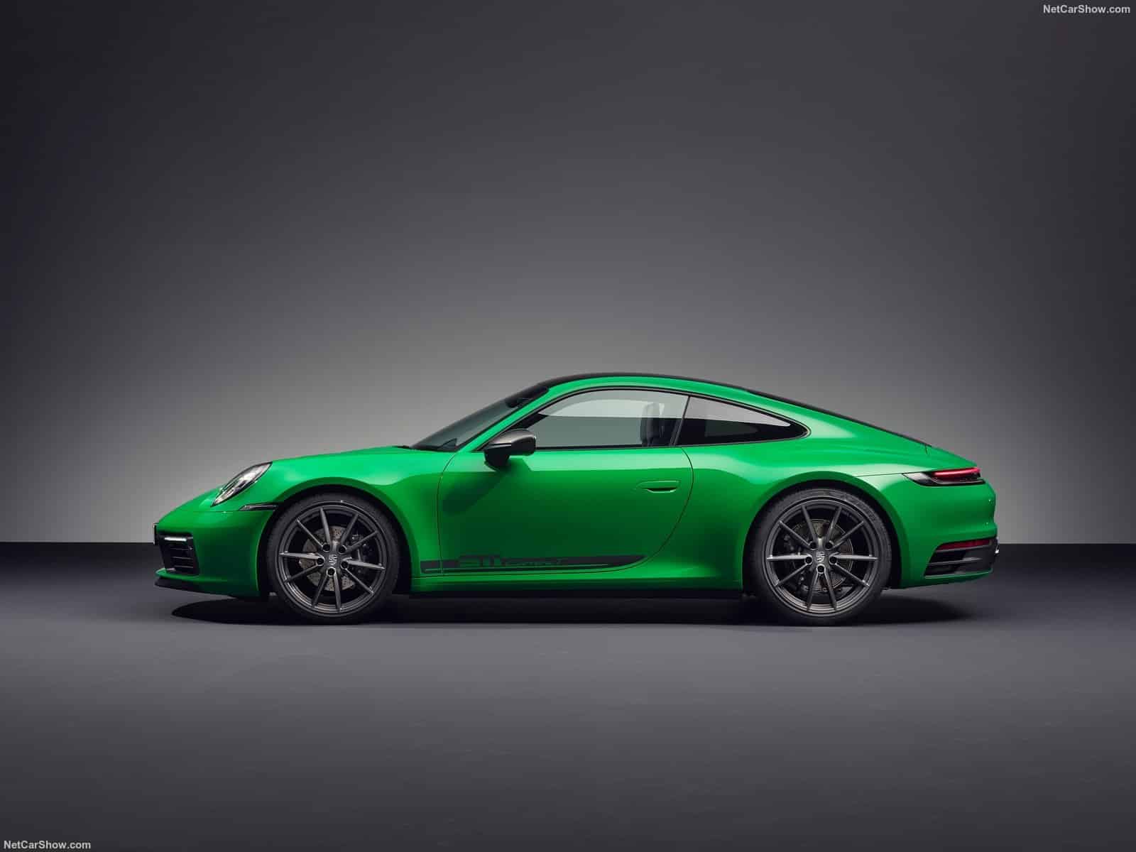 Porsche 911 Carrera T: la sportiva con cambio manuale e 385 CV