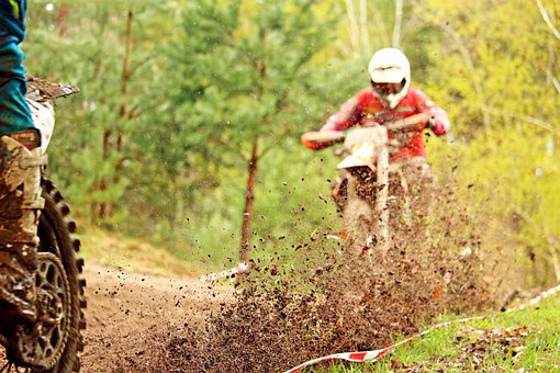 L'enduro è uno sport in cui non ci si risparmia, tutt'altro! - Credits: Pixabay