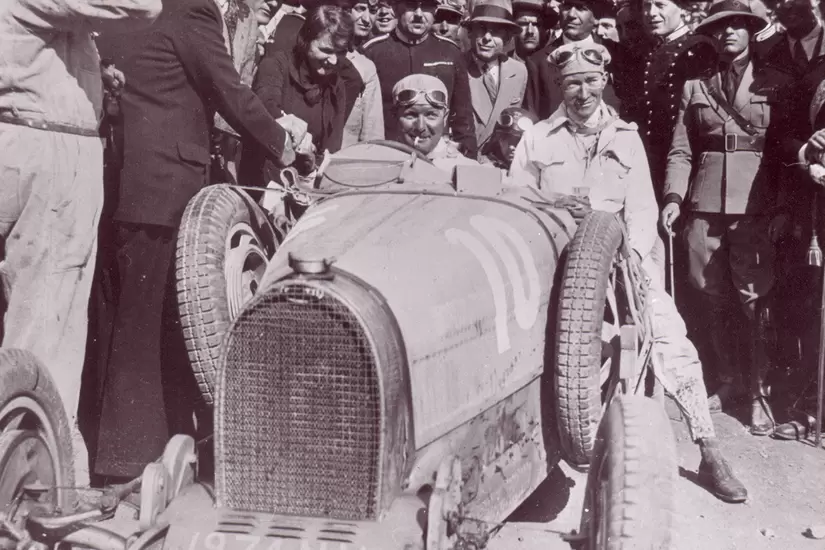 Albert Divo a bordo della Bugatti Type 35 durante la Targa Florio. Credit: bugatti.com