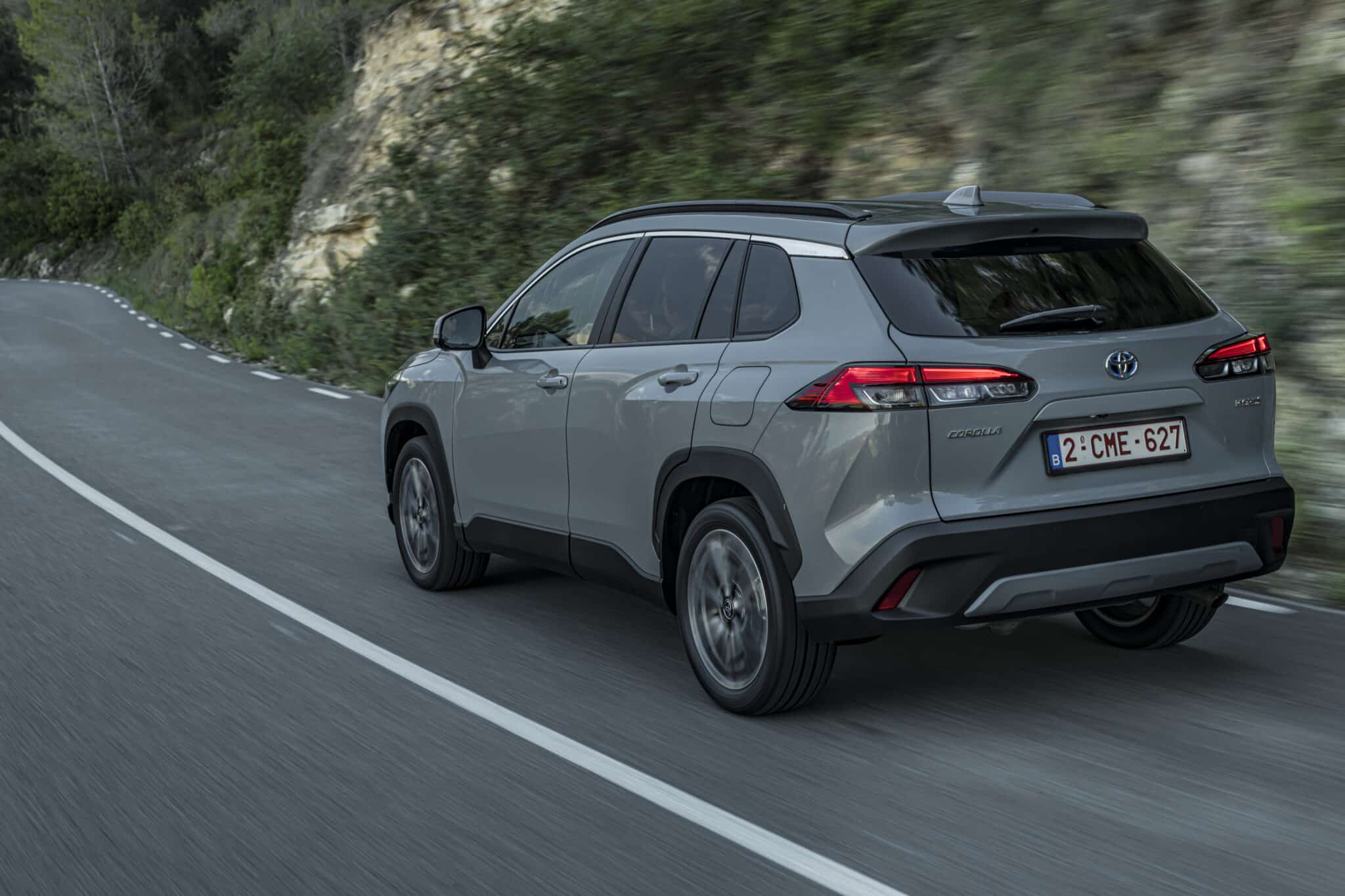 Toyota Corolla Cross 2023: scheda tecnica, allestimenti e listino prezzi
