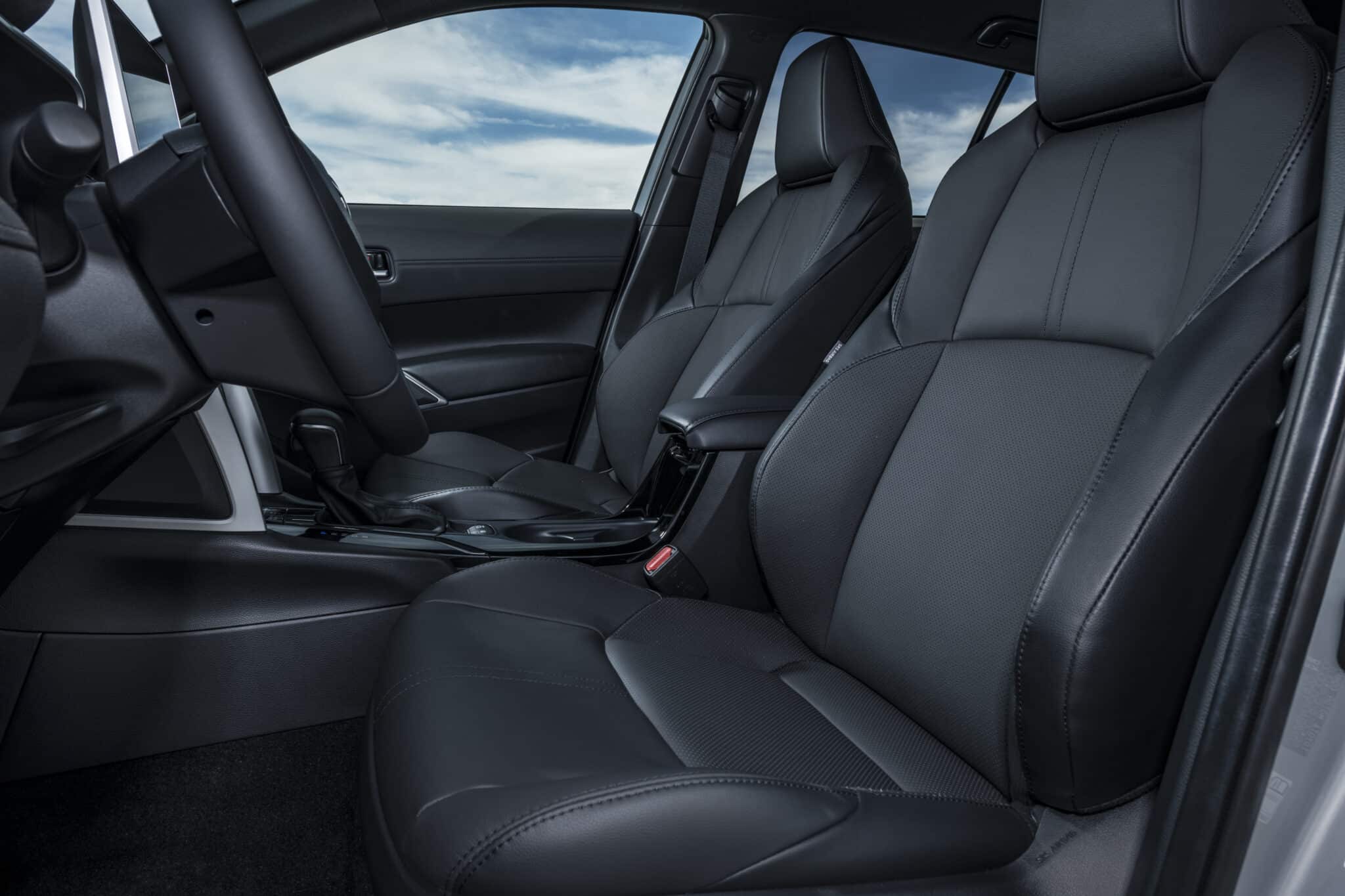 Toyota Corolla Cross 2023: scheda tecnica, allestimenti e listino prezzi