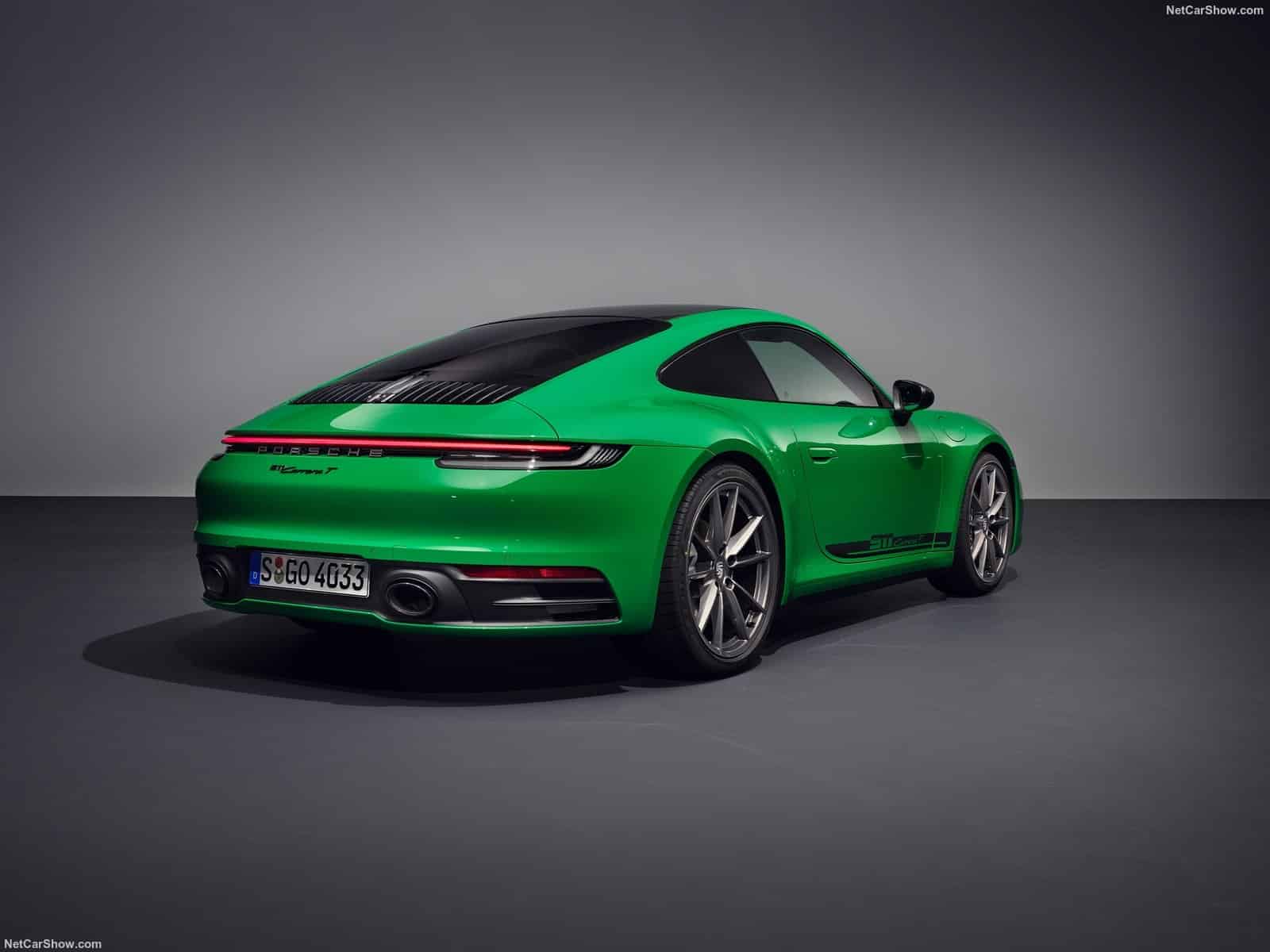Porsche 911 Carrera T: la sportiva con cambio manuale e 385 CV