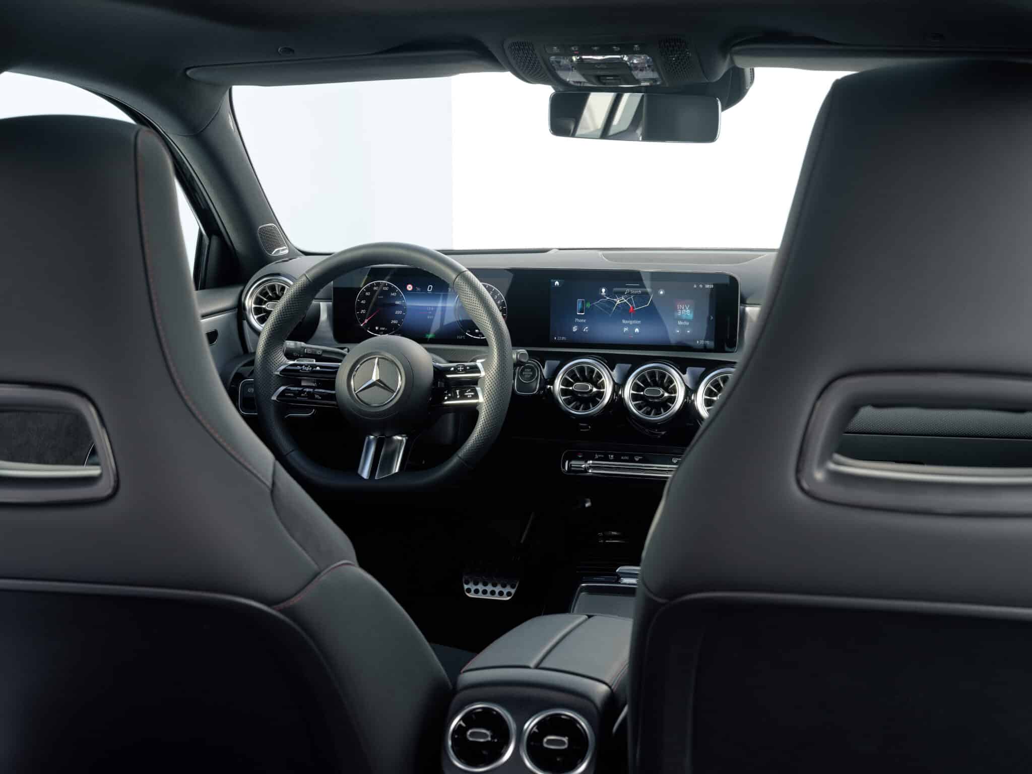 Nuova Mercedes Classe A e AMG: disponibili in Italia 7 versioni a partire da 35.120 euro