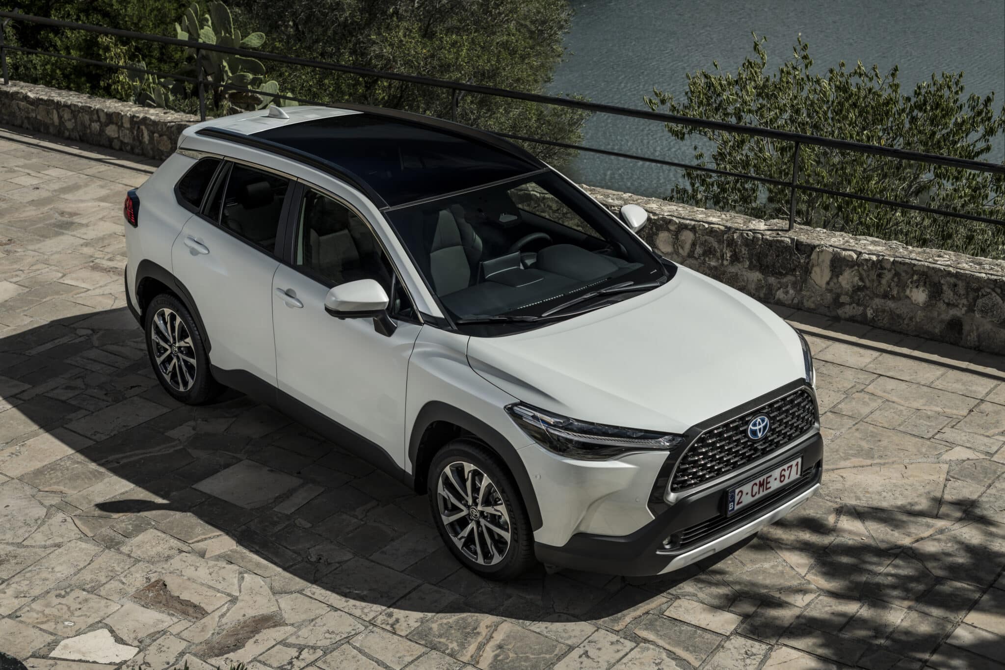 Toyota Corolla Cross 2023: scheda tecnica, allestimenti e listino prezzi