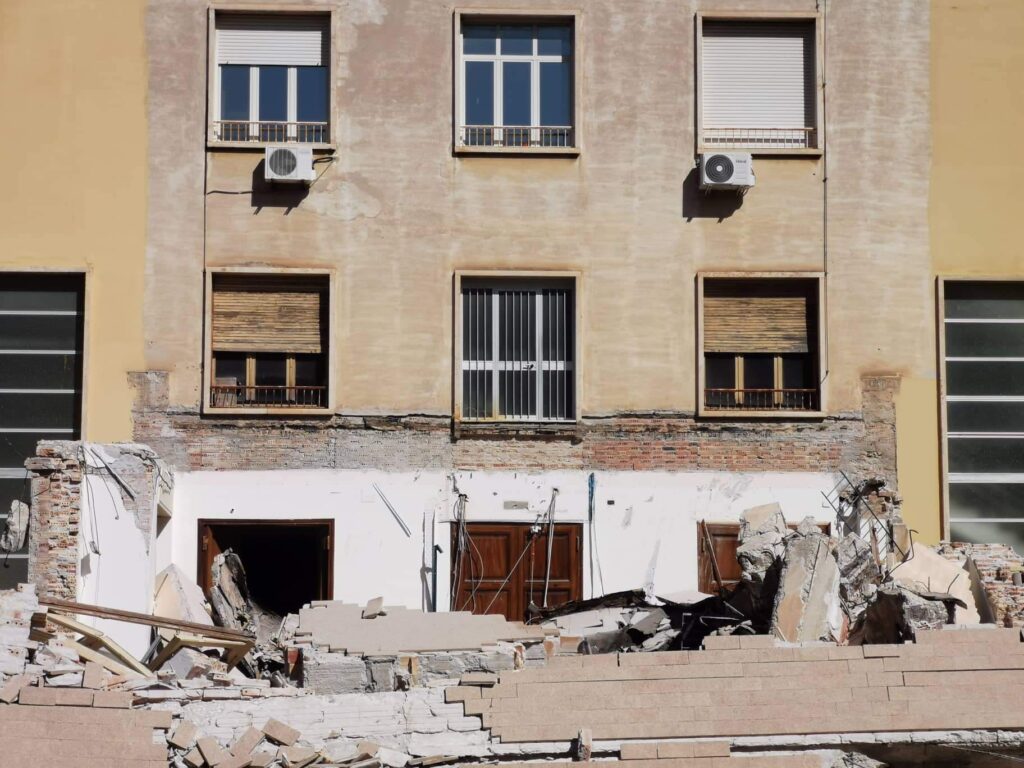 Università di Cagliari, crollo e macerie. Nessun ferito