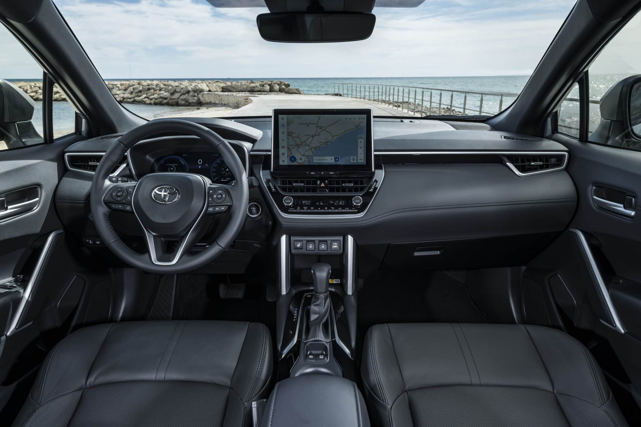 Abitacolo Toyota Corolla Cross - Crediti: Toyota