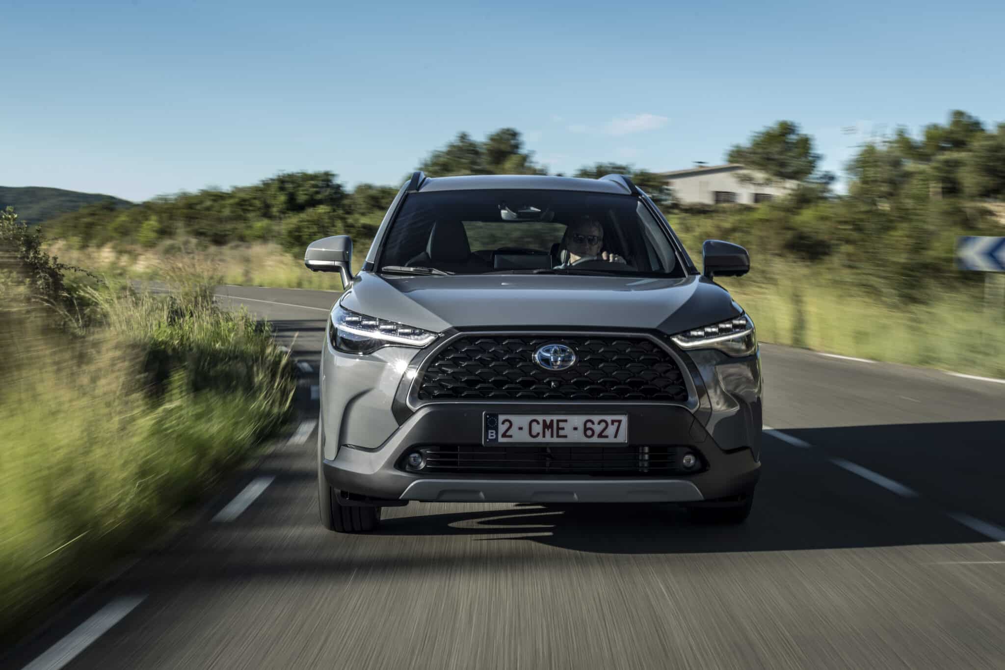 Toyota Corolla Cross 2023: scheda tecnica, allestimenti e listino prezzi