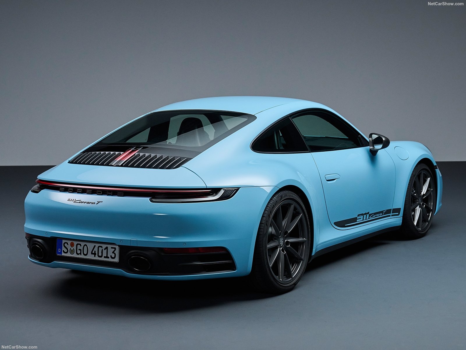 Porsche 911 Carrera T: la sportiva con cambio manuale e 385 CV