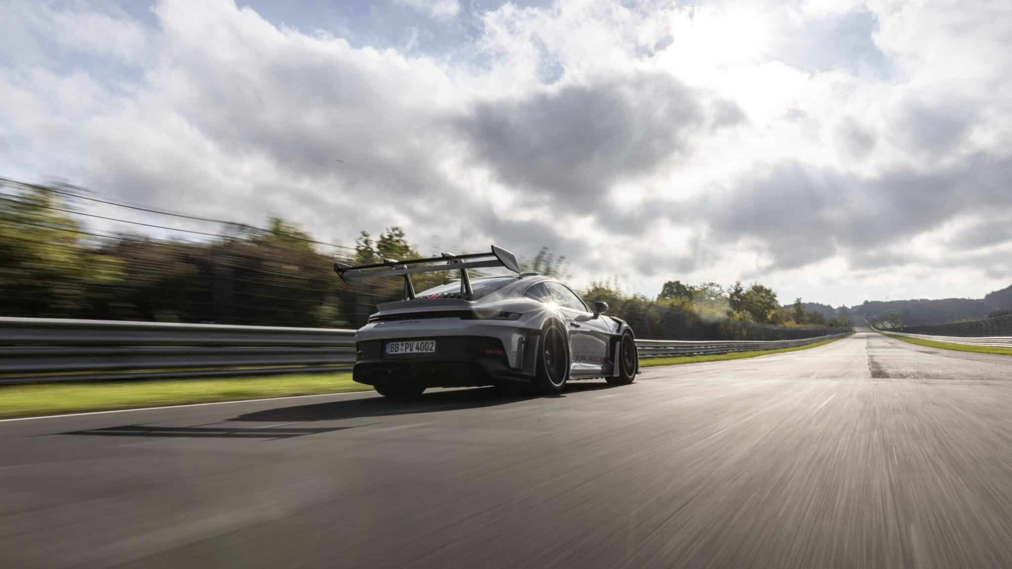 La Porsche 911 GT3 RS al Nurburgring Nordschleife - Crediti foto: Porsche