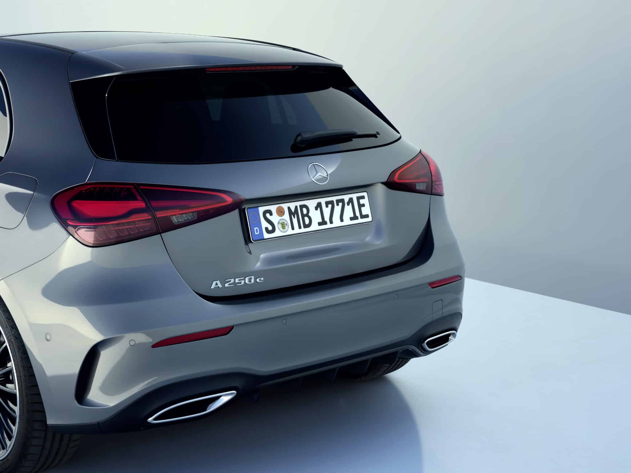 Nuova Mercedes Classe A e AMG: disponibili in Italia 7 versioni a partire da 35.120 euro