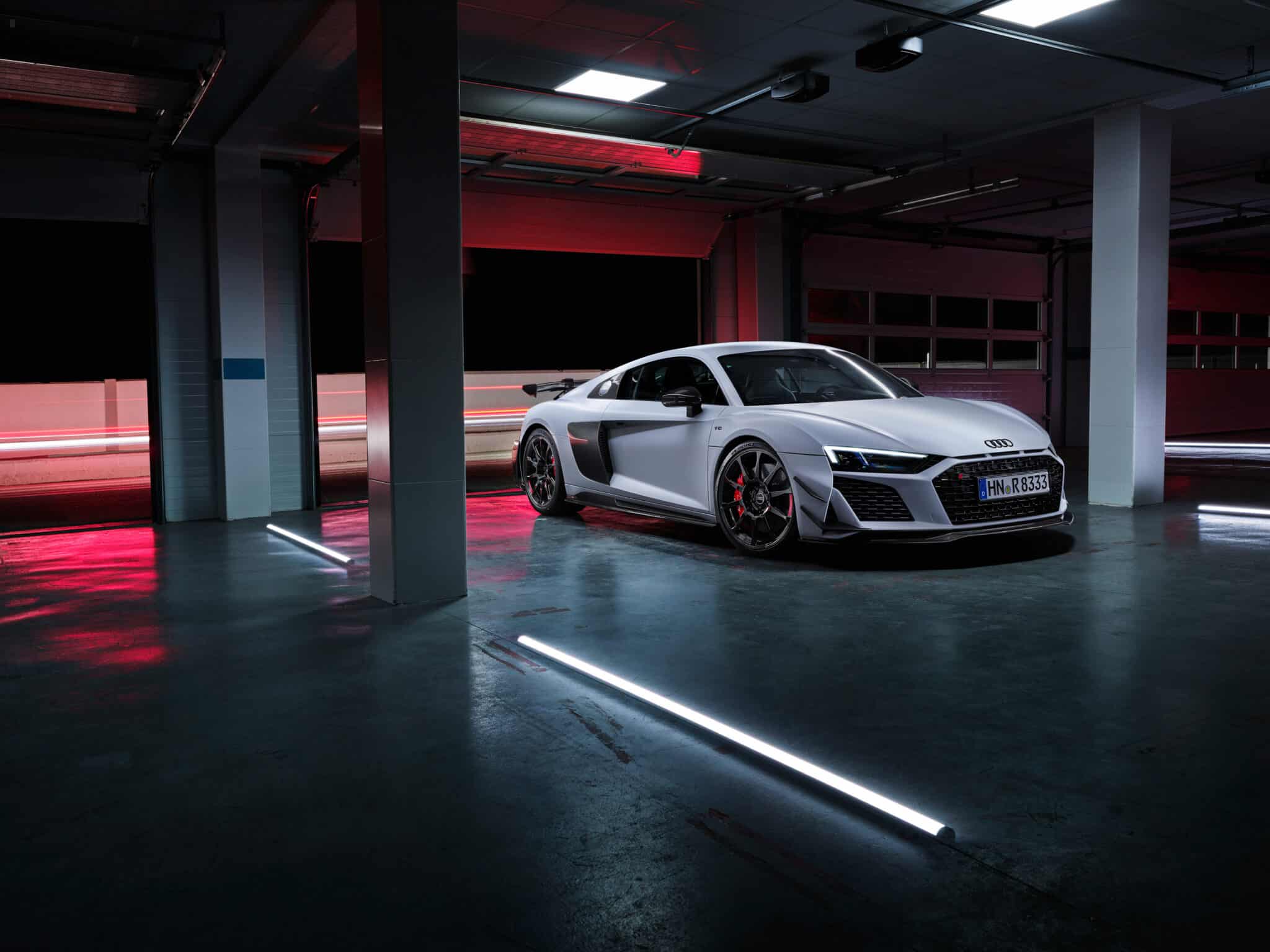 Audi R8 Coupe V10 GT RWD: trazione posteriore e 620 CV di potenza