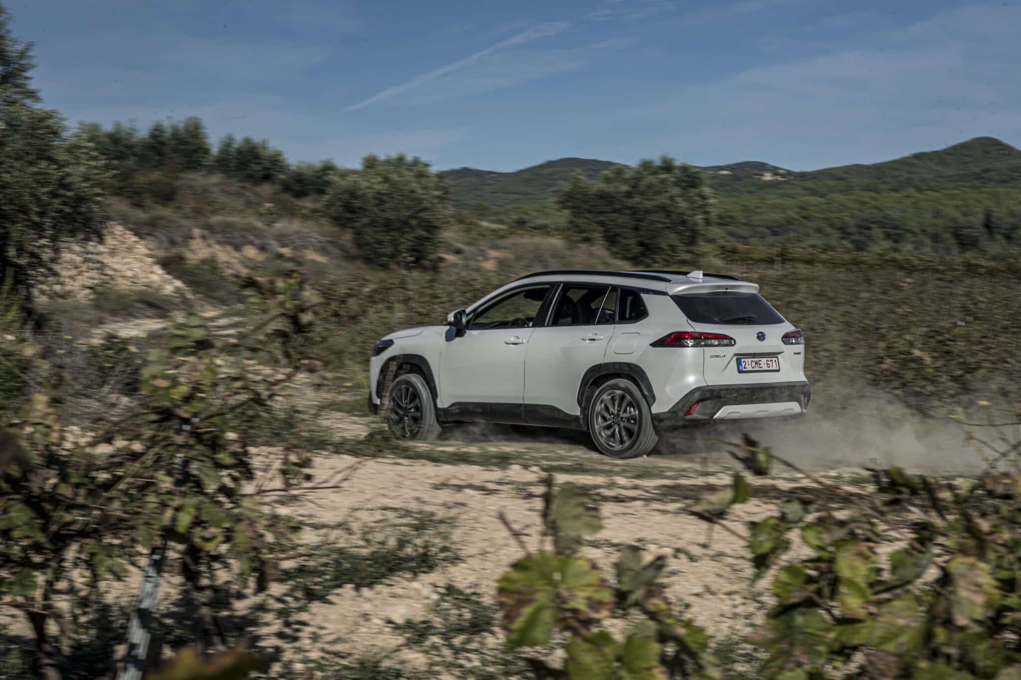 Toyota Corolla Cross 2023: scheda tecnica, allestimenti e listino prezzi