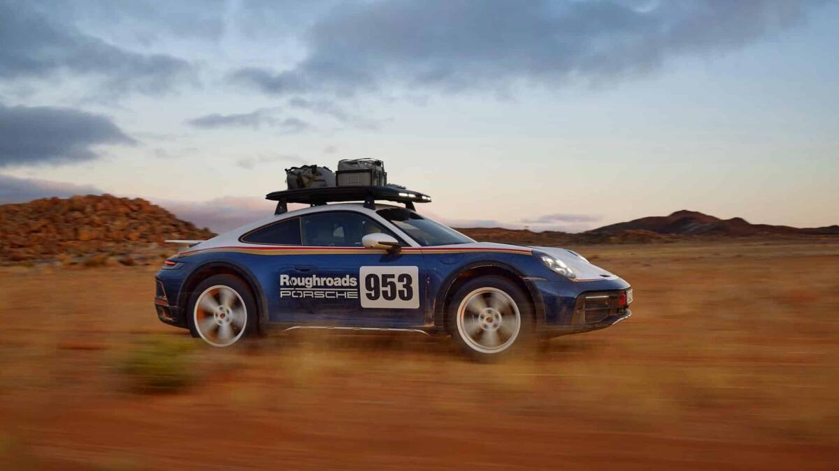 Svelata la Porsche 911 Dakar: scheda tecnica, prezzo, motore - Svelata la Porsche 911 Dakar: scheda tecnica, prezzo, motore