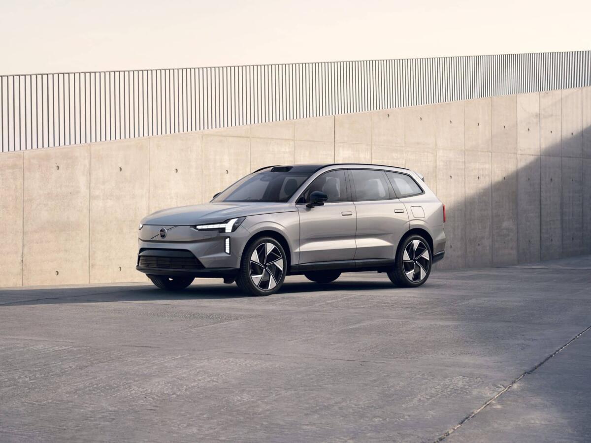 Nuova EX90, la suv Volvo 100% elettrica - Volvo EX90