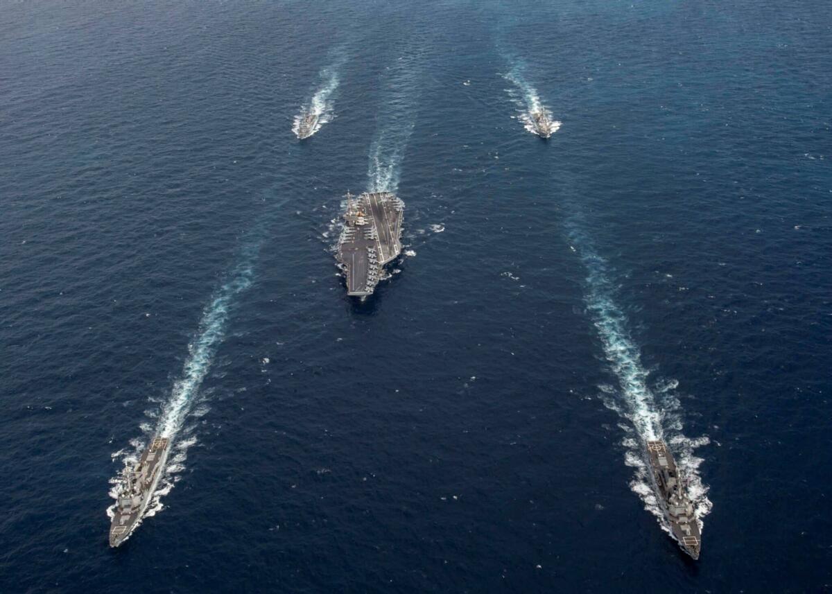 I gruppi d’attacco NATO proteggeranno l'area euro-atlantica - 220306-N-MW880-1455 ATLANTIC OCEAN (March 6, 2022) Ships from the George H.W. Bush Carrier Strike Group (GHWBCSG) transit the Atlantic Ocean following a straits transit training event. GHWBCSG is underway completing Group Sail as part of the routine 