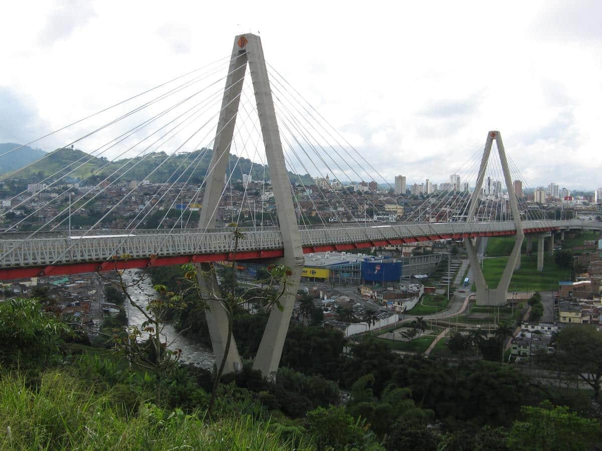 Cesar Gaviria Trujillo Viaduct: il “viadotto dei suicidi” compie 25 anni - Cesar Gaviria Trujillo Viaduct