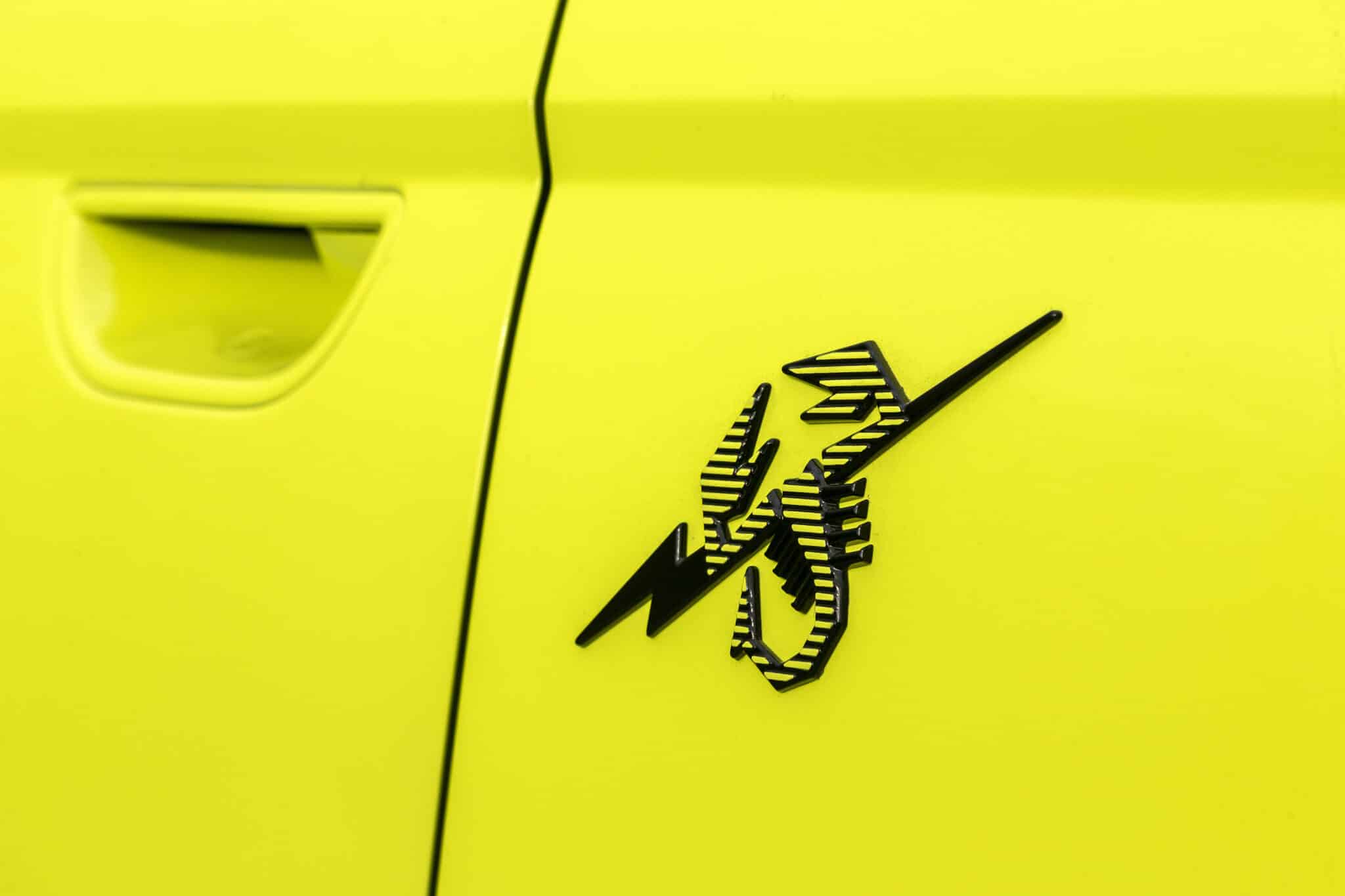 Nuova Abarth 500e: inizia la nuova era dello Scorpione