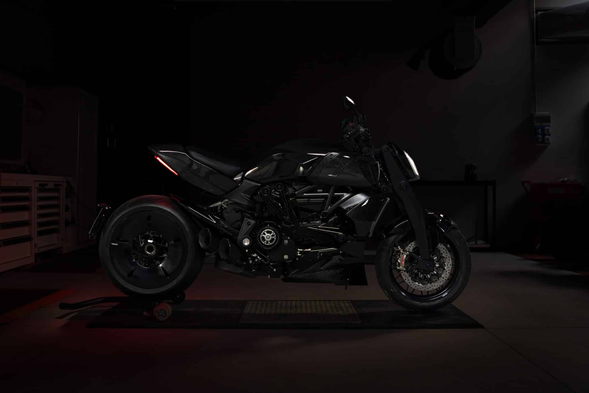GPDesign Diavel MU