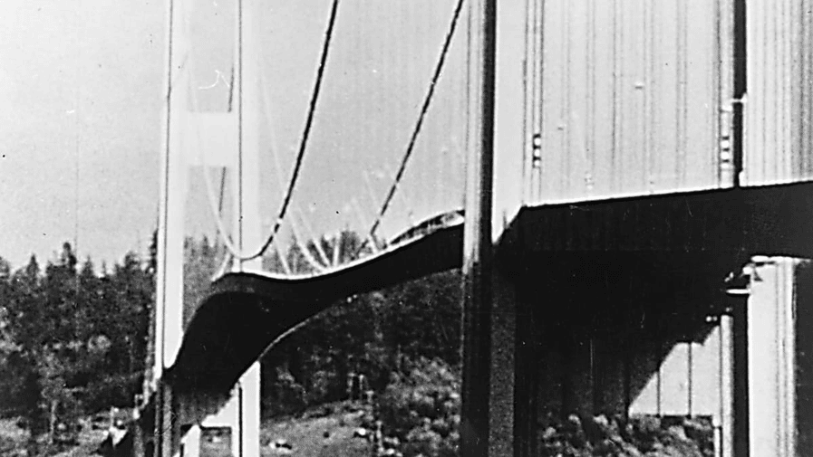 Tacoma Bridge nelle fasi antecedenti al crollo. Credits: History Channel