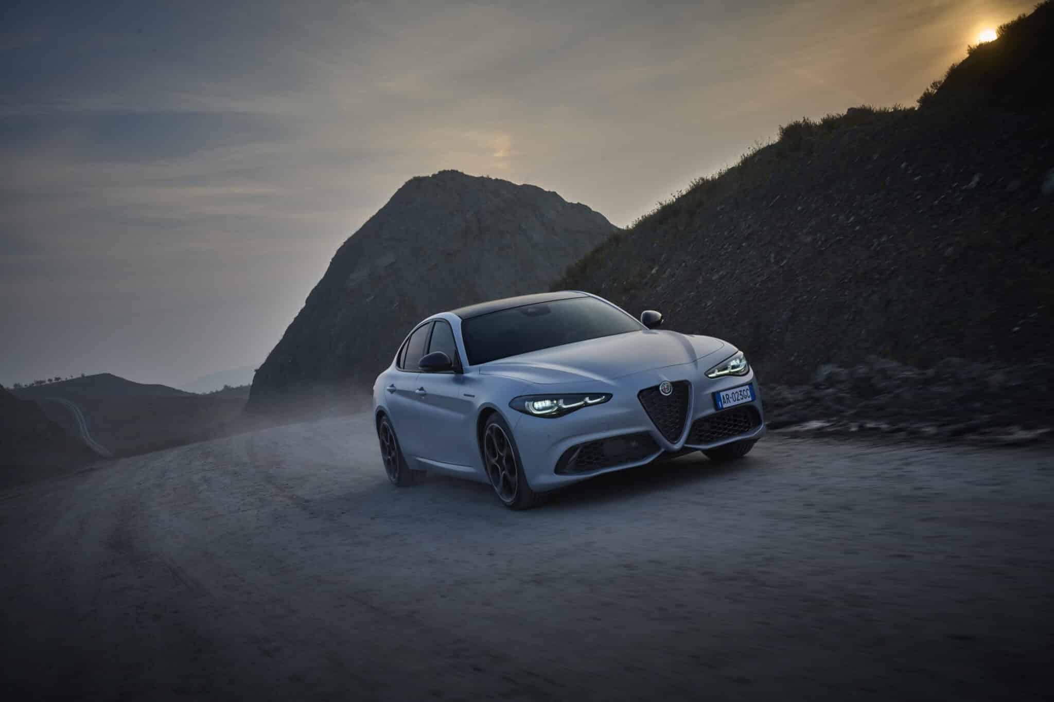 Alfa Romeo Giulia e Stelvio: arriva il restyling 2023 con fari a LED e più tecnologia