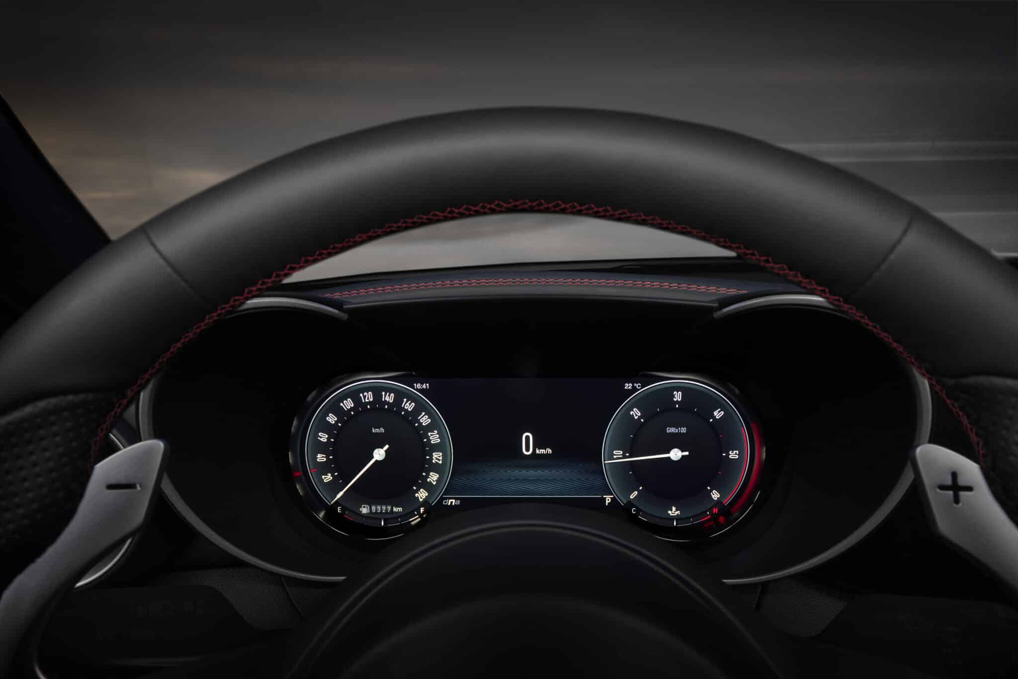 Alfa Romeo Giulia e Stelvio: arriva il restyling 2023 con fari a LED e più tecnologia