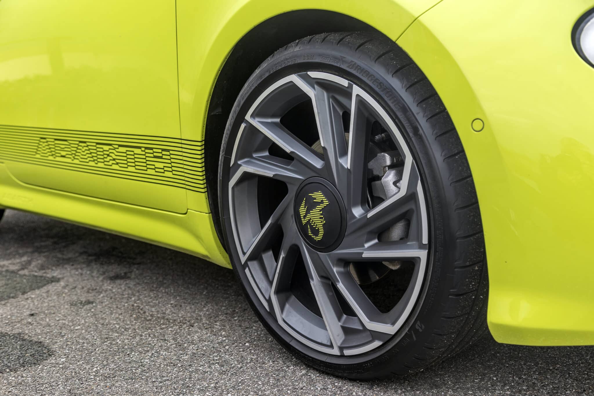 Nuova Abarth 500e: inizia la nuova era dello Scorpione