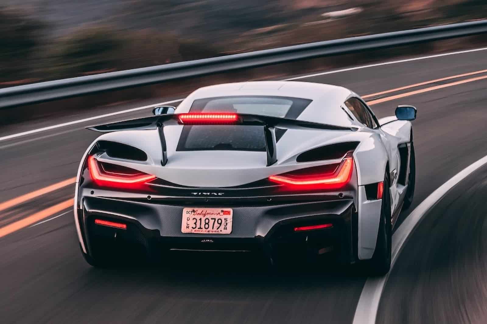 Rimac Nevera durante un test su strada