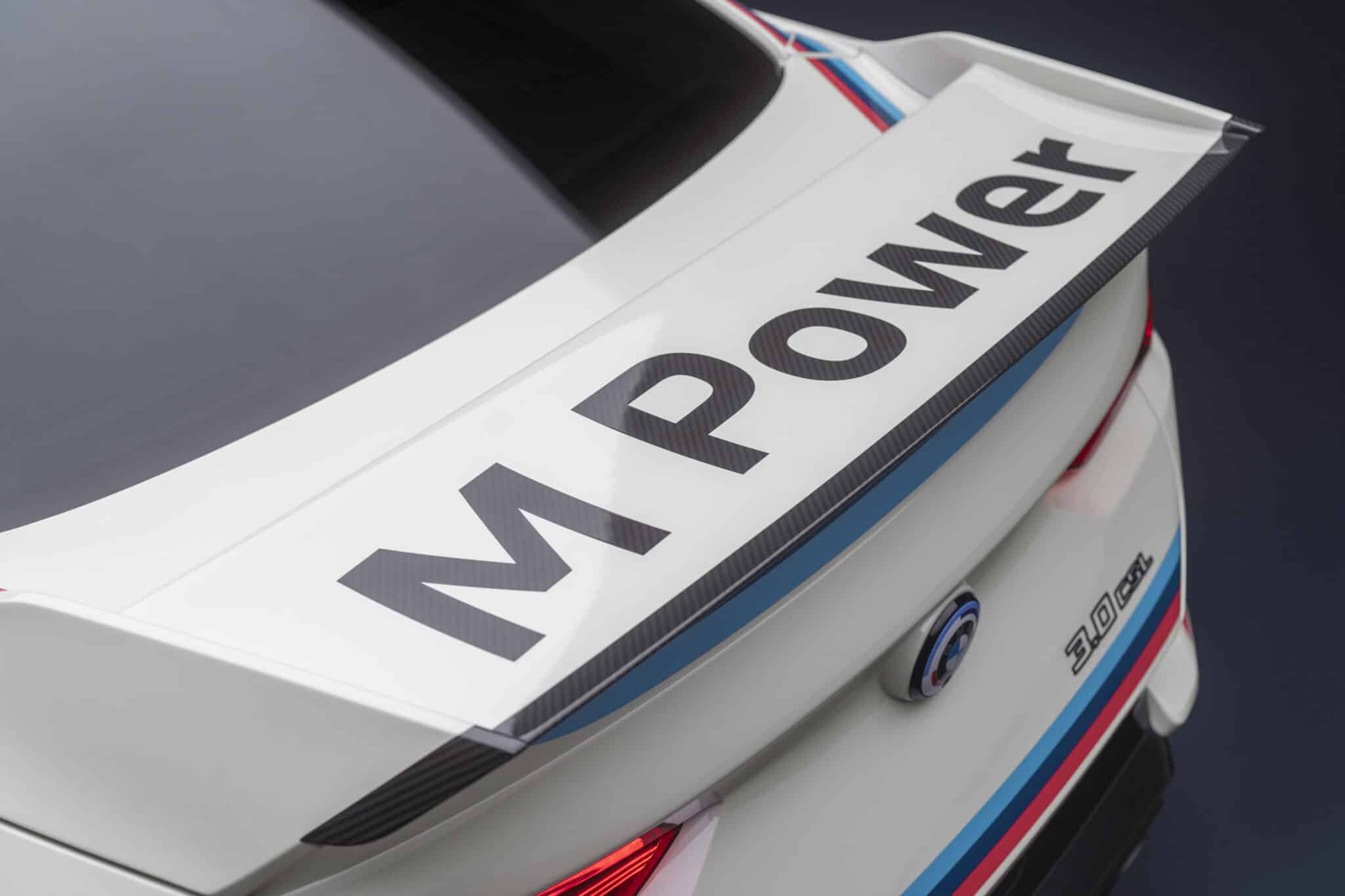BMW 3.0 CSL, 50 esemplari con 560 CV e cambio manuale