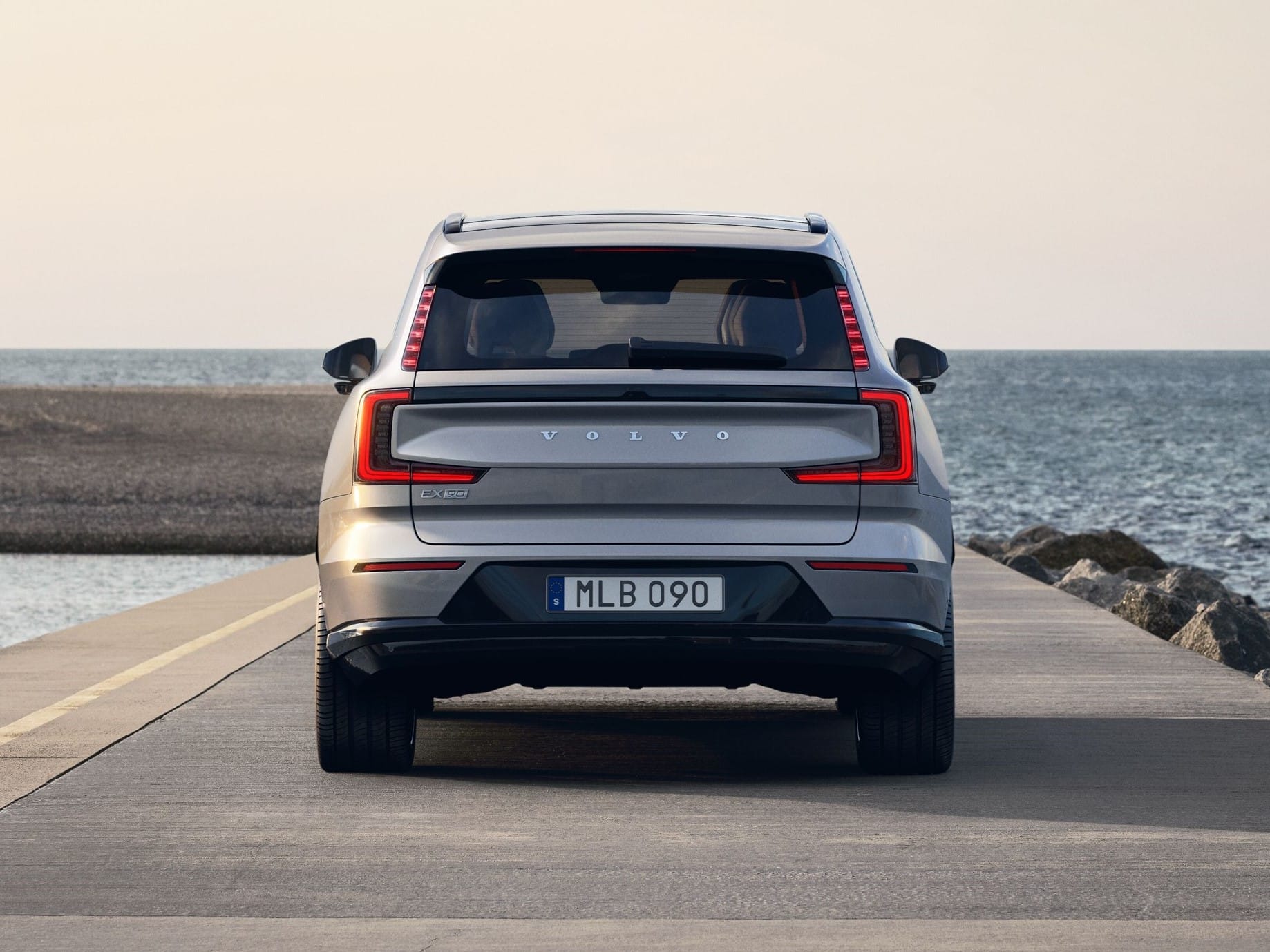 Nuova EX90, la suv Volvo 100% elettrica