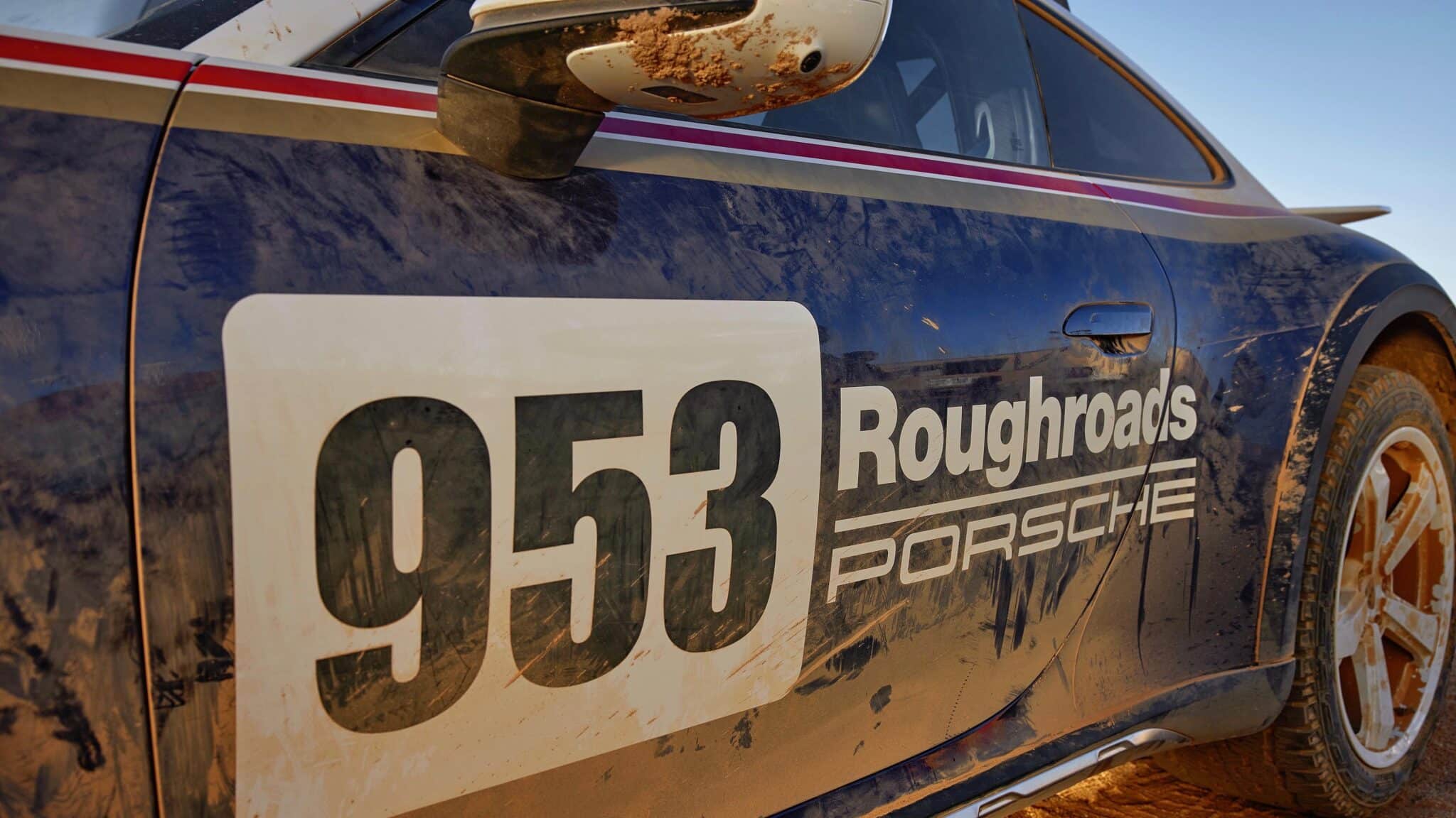 Svelata la Porsche 911 Dakar: scheda tecnica, prezzo, motore