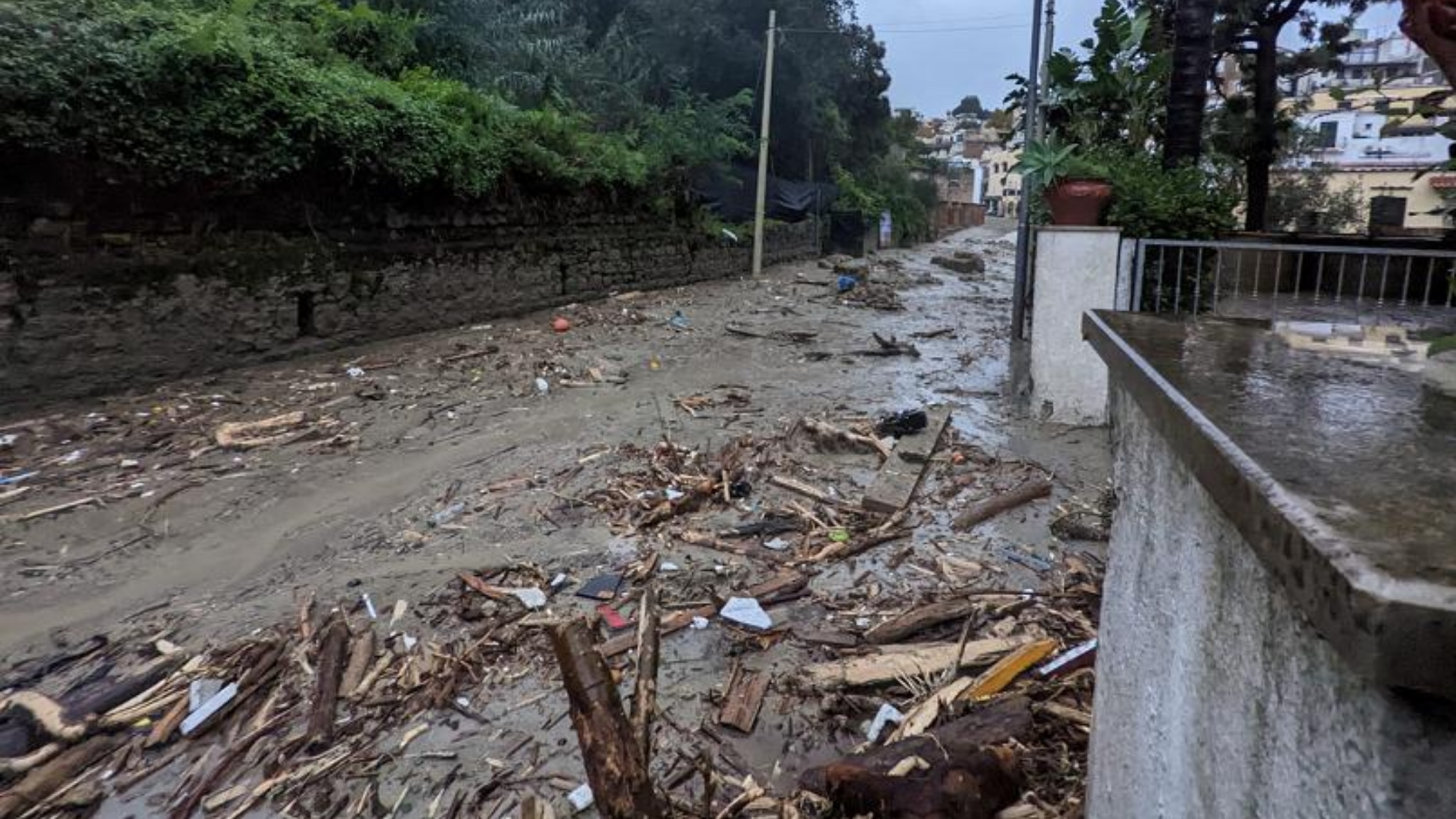 Fiume di fango a Ischia. Credits: RaiNews