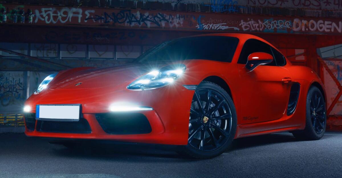 Porsche: i nuovi fari Matrix con 16384 LED illuminano fino a 600 metri di distanza - Porsche: i nuovi fari Matrix con 16384 LED illuminano fino a 600 metri di distanza